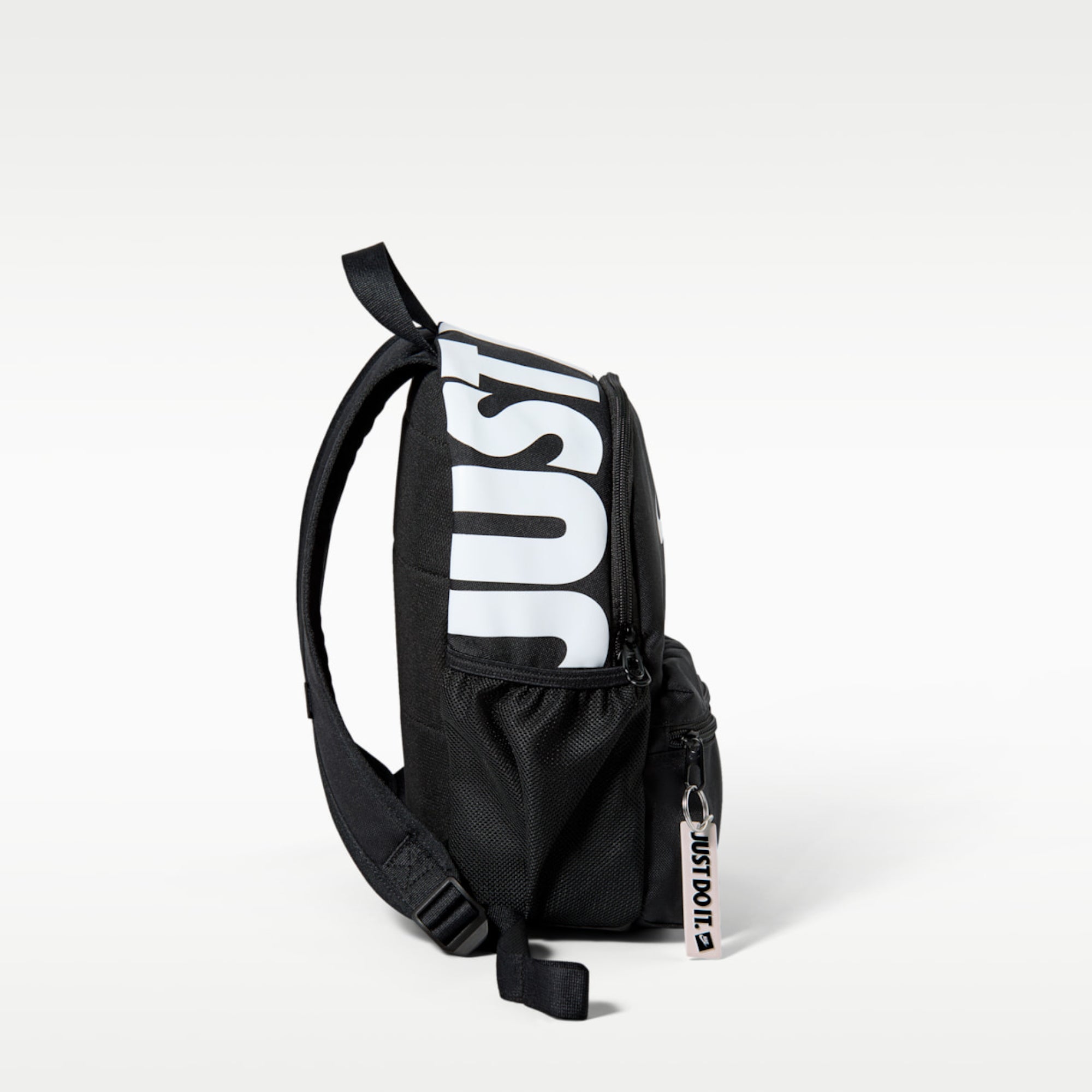 Детска раница Nike JDI Backpack 2.0 Mini Backpack (11L) - IV4315-010 отстрани