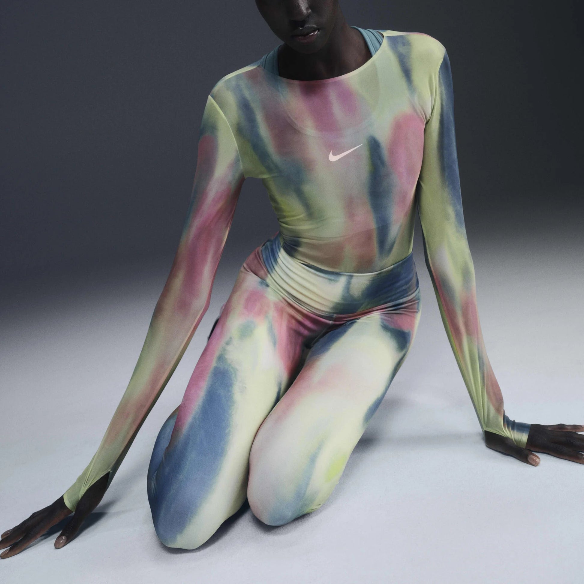 Дамска блуза Nike Artist Collection Sheer Top - Airhouse