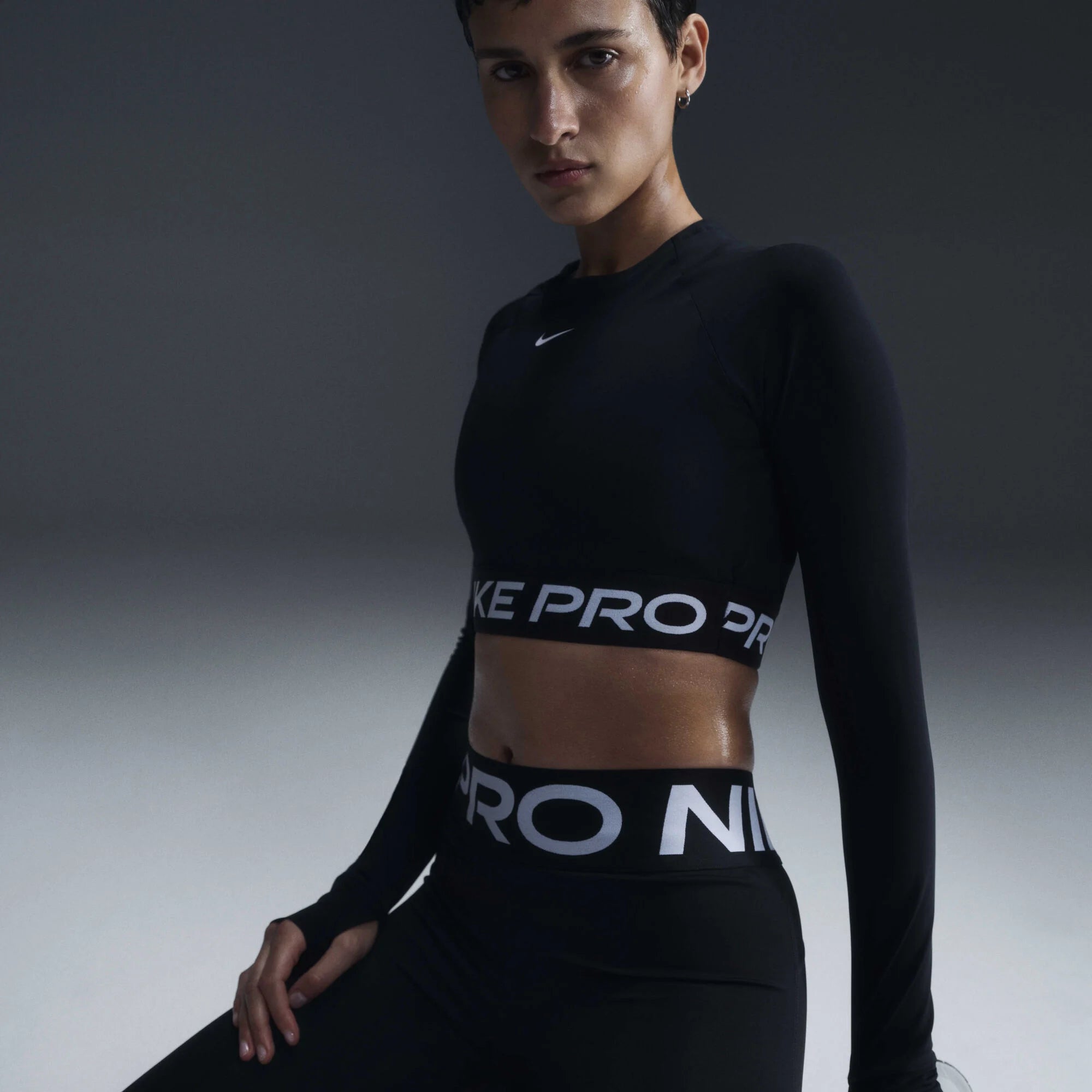 Дамска блуза Nike Pro Cropped Top - Airhouse