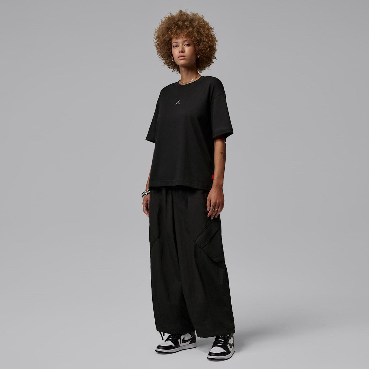Дамска тениска Jordan Essentials Girlfriend T-Shirt - IM7154-010 модел отпред