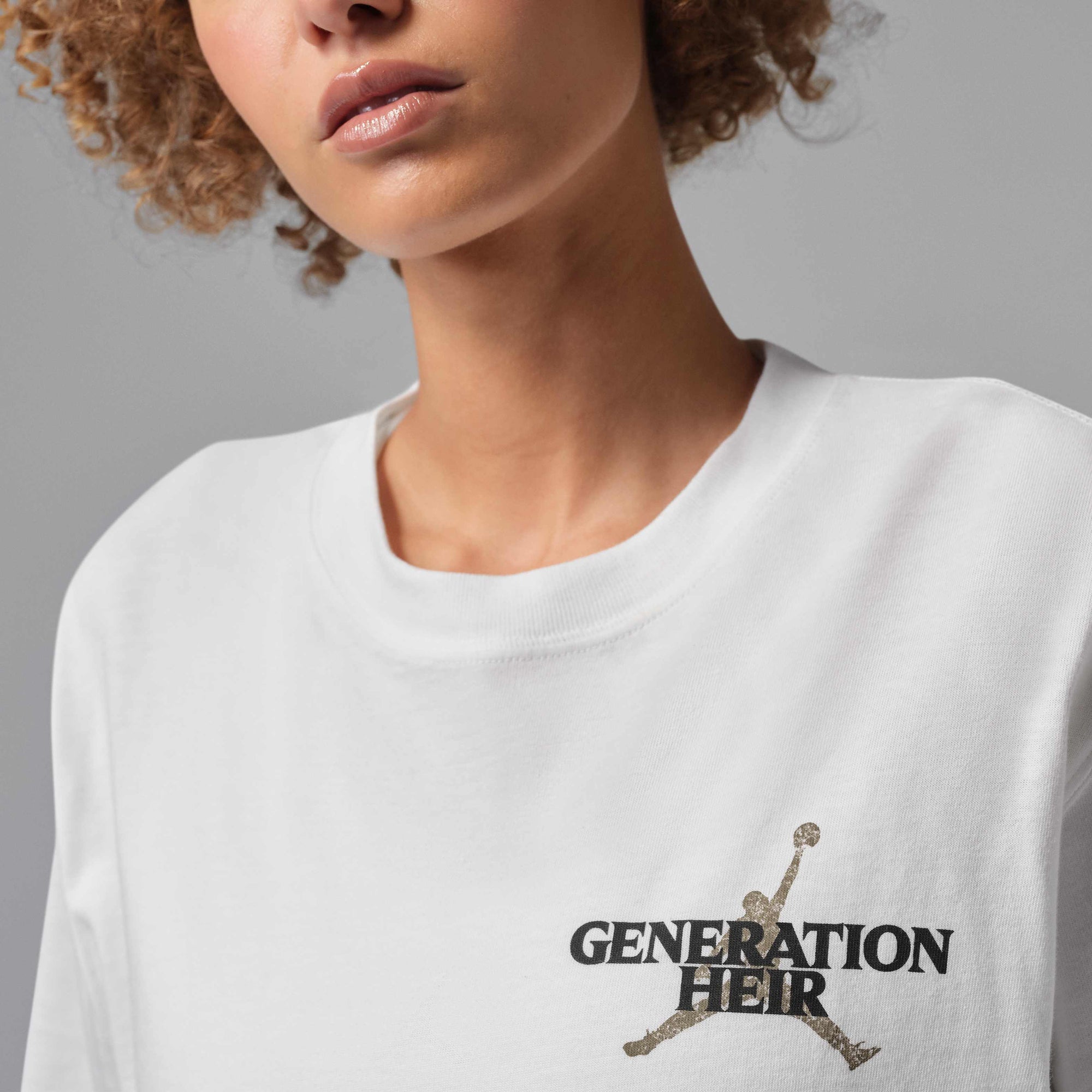 Дамска тениска Jordan Sport Dri-FIT Graphic T-Shirt IF2221-100 принт отпред