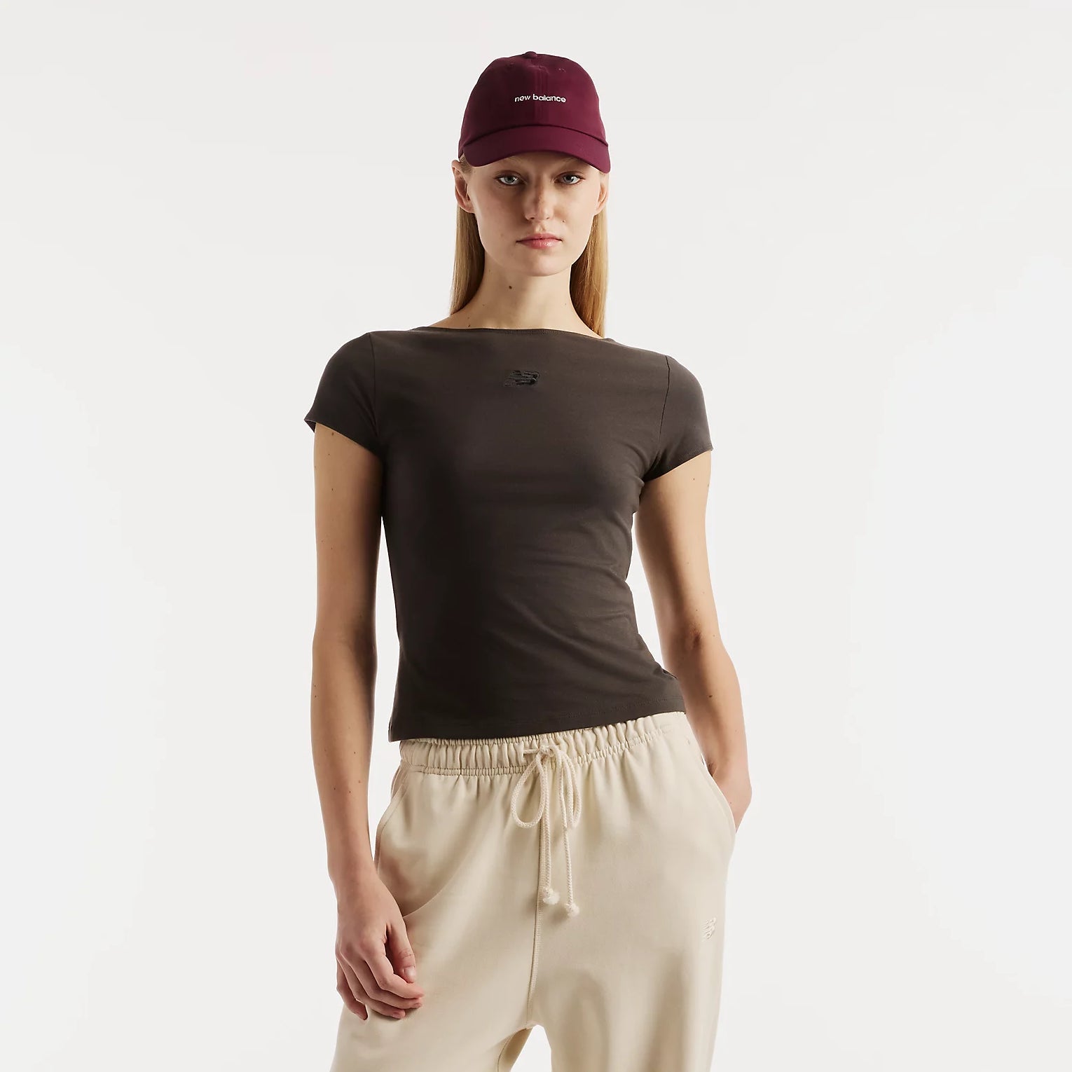 Дамска тениска New Balance Open-Back Fitted T-Shirt - WT62P2SZBLK