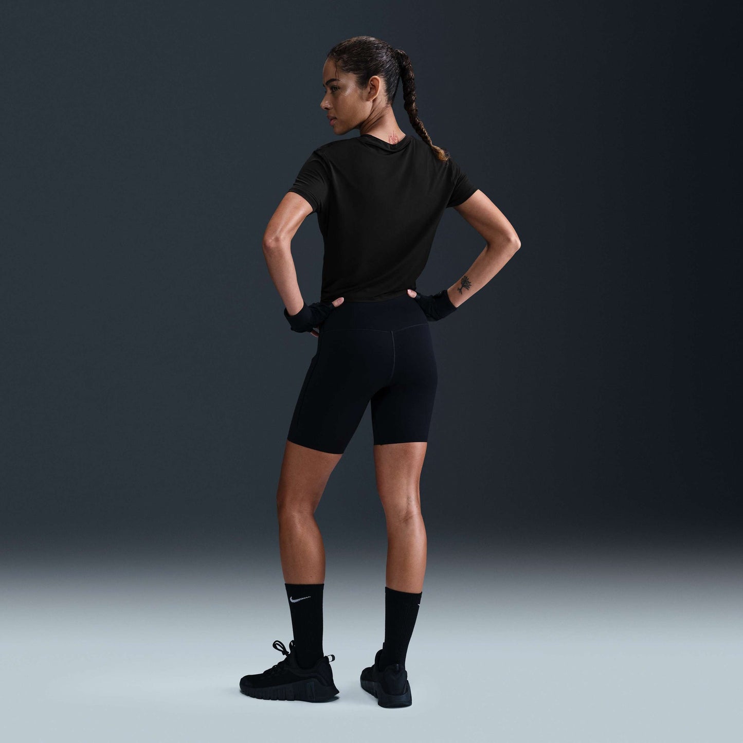 Дамска тениска Nike One Classic Twist Top - Airhouse