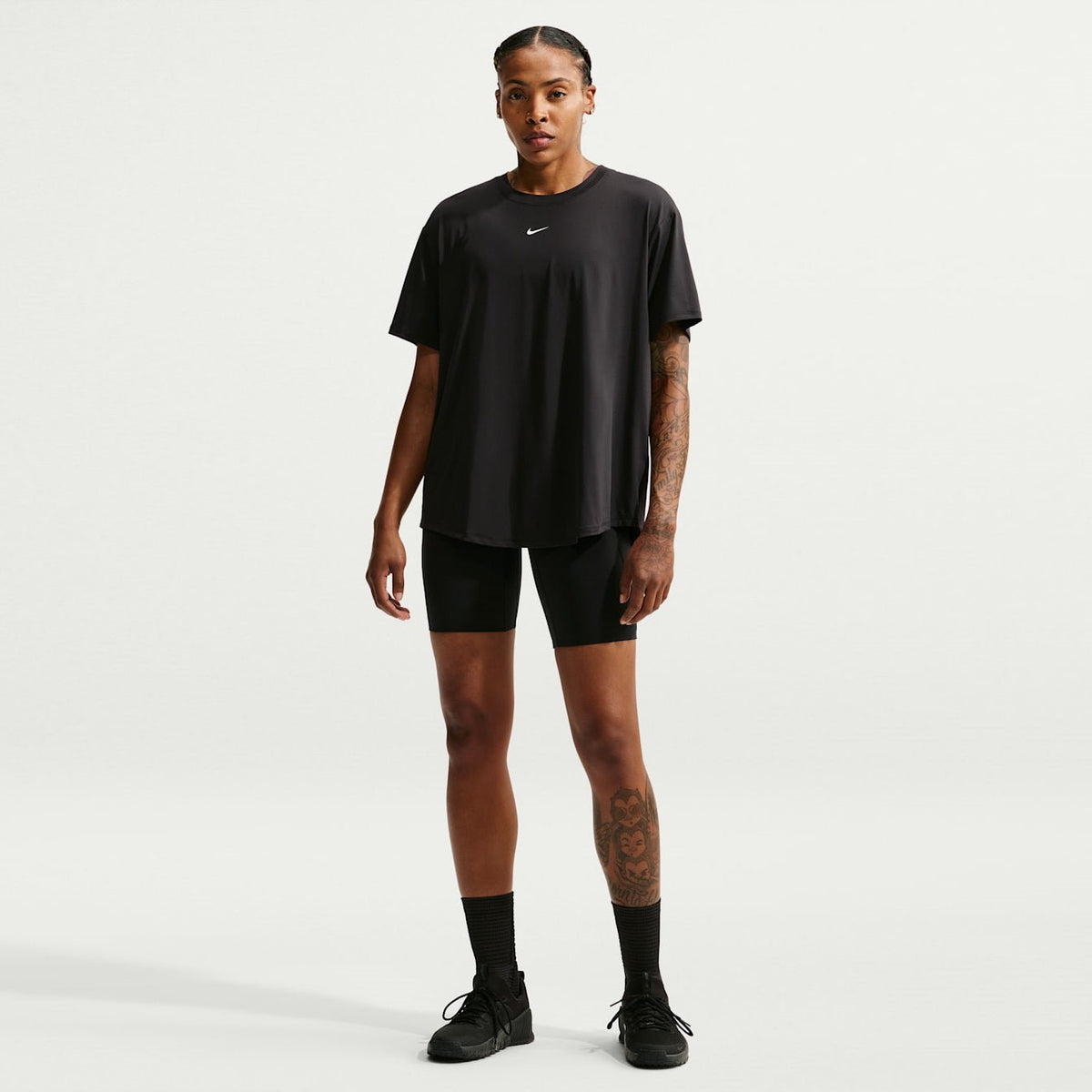 Дамска тениска Nike One Dri-FIT Short-Sleeve Top - IV4935-010 модел отпред