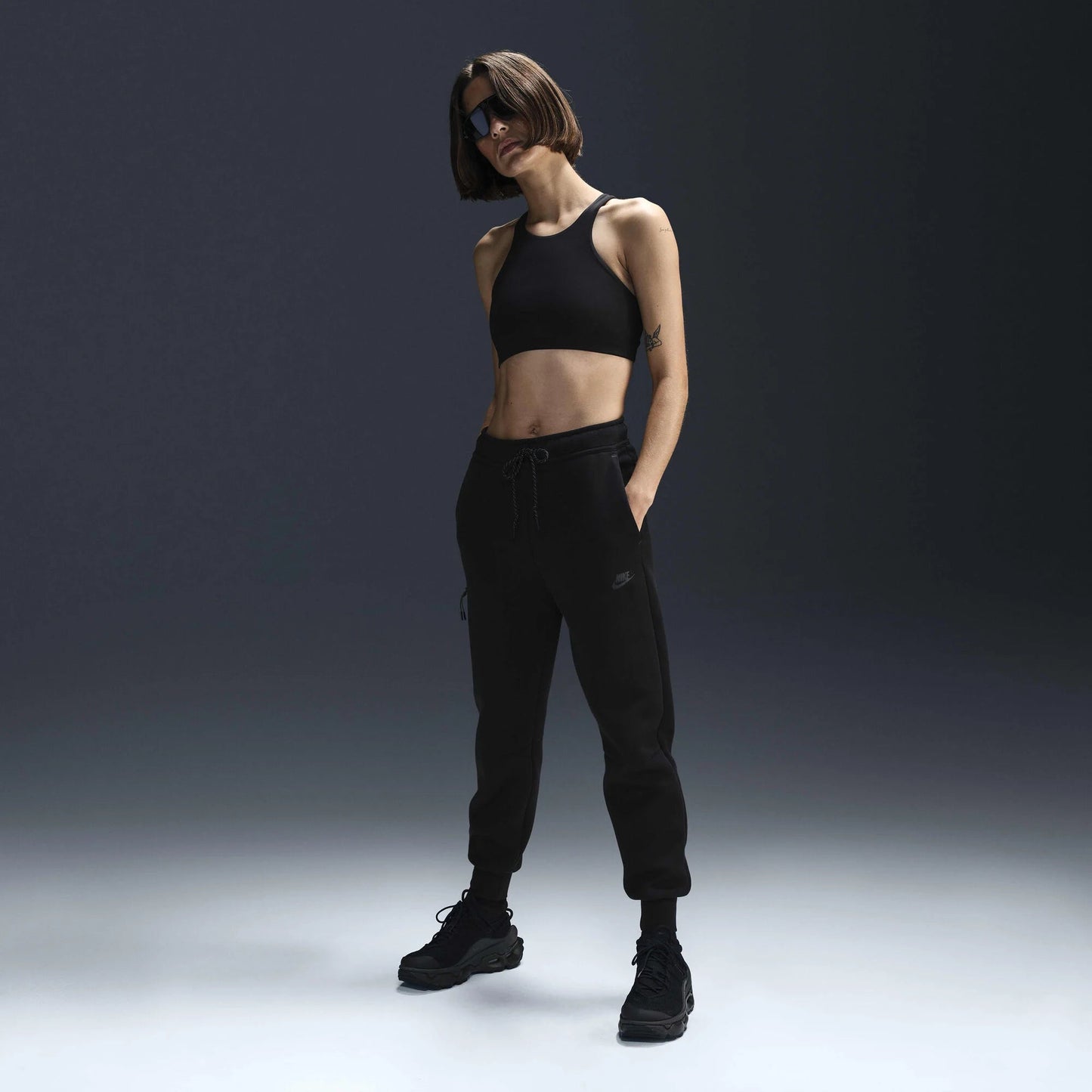 Дамски джогър Nike Tech Fleece Mid - Rise Joggers - Airhouse