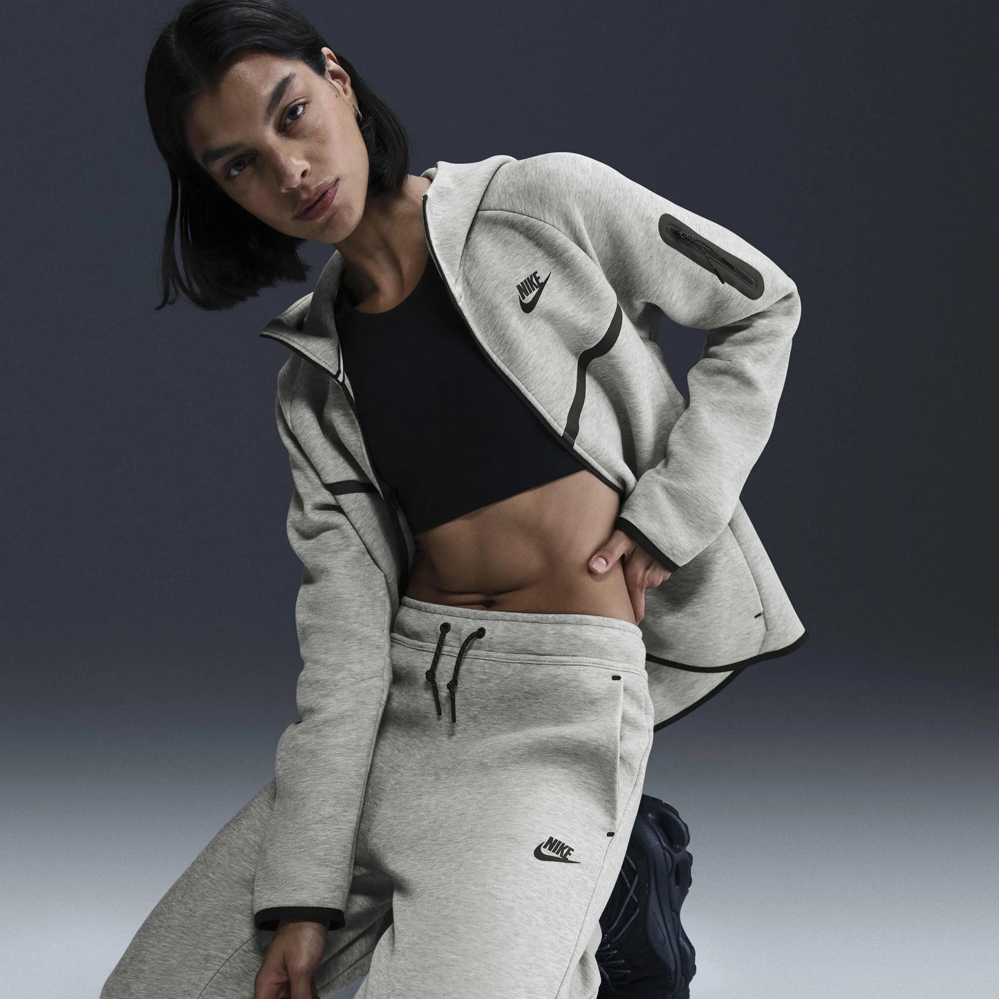Дамски джогър Nike Tech Fleece Mid - Rise Joggers - Airhouse