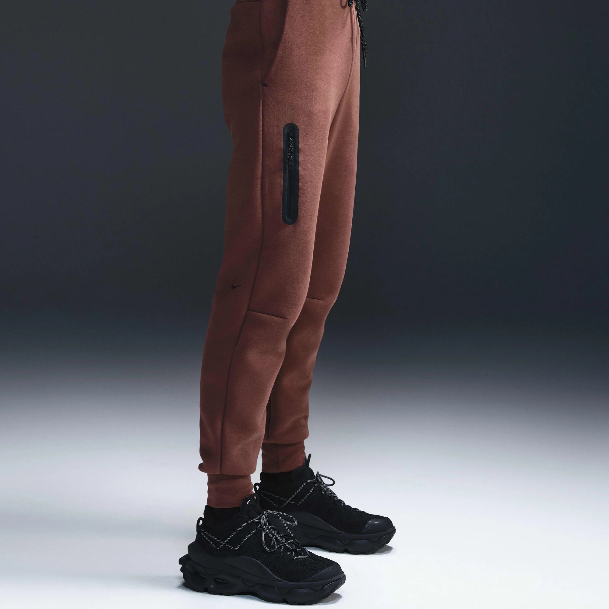 Дамски джогър Nike Tech Fleece Mid - Rise Joggers - Airhouse