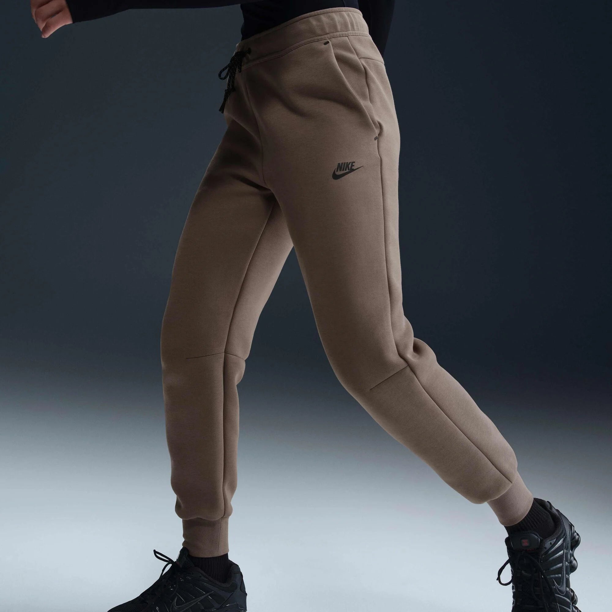 Дамски джогър Nike Tech Fleece Mid - Rise Joggers - Airhouse