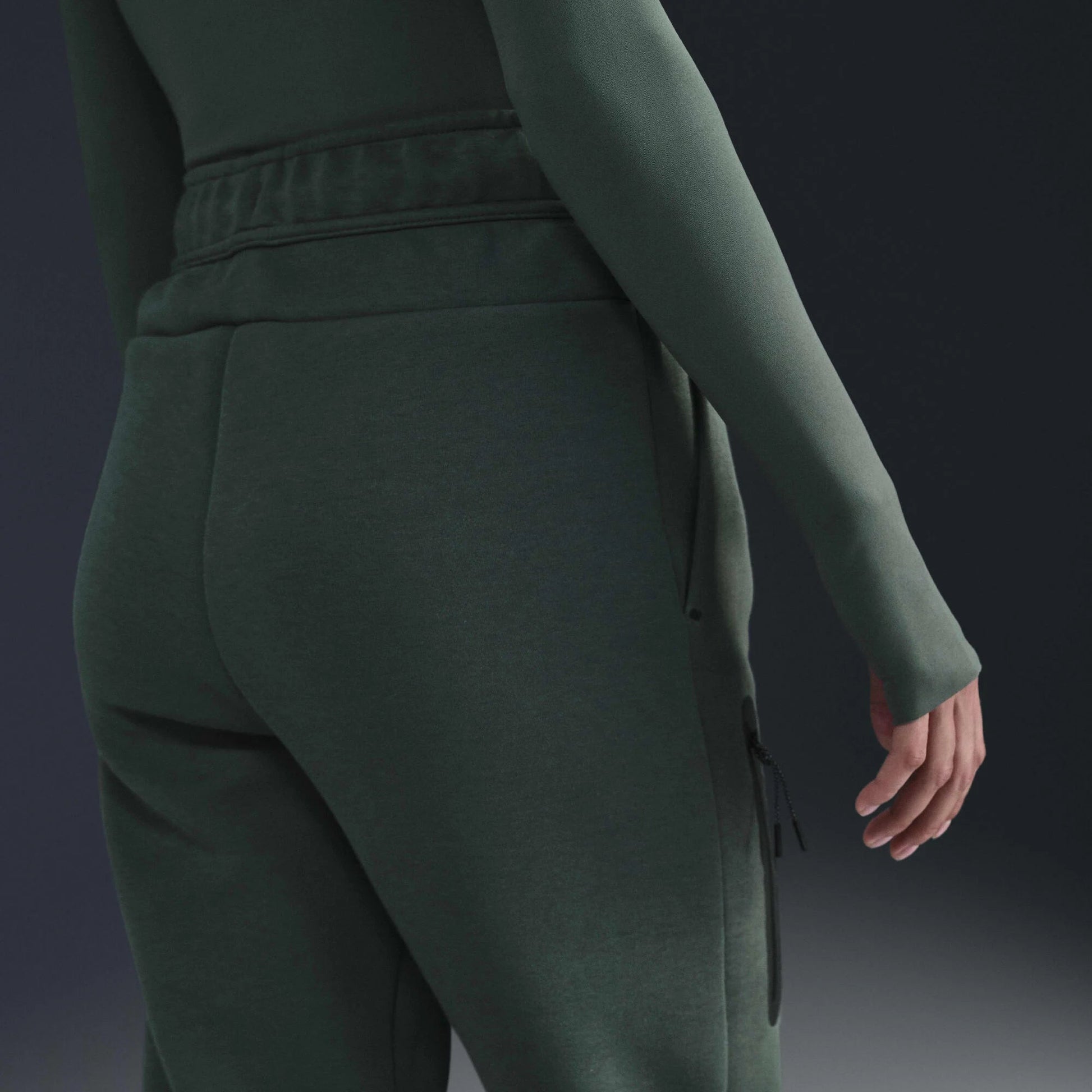 Дамски джогър Nike Tech Fleece Mid - Rise Joggers - Airhouse