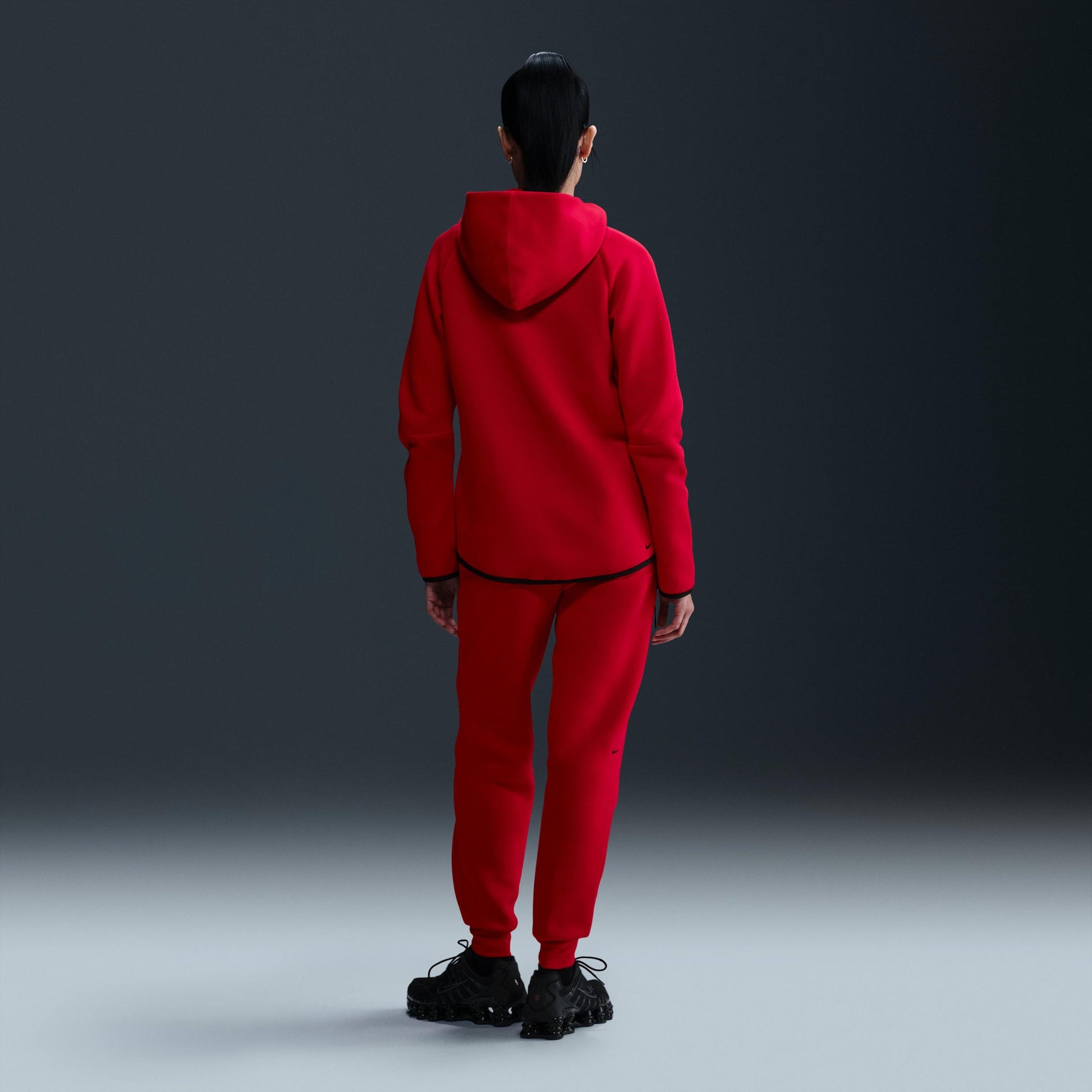 Дамски джогър Nike Tech Fleece Mid - Rise Joggers - Airhouse