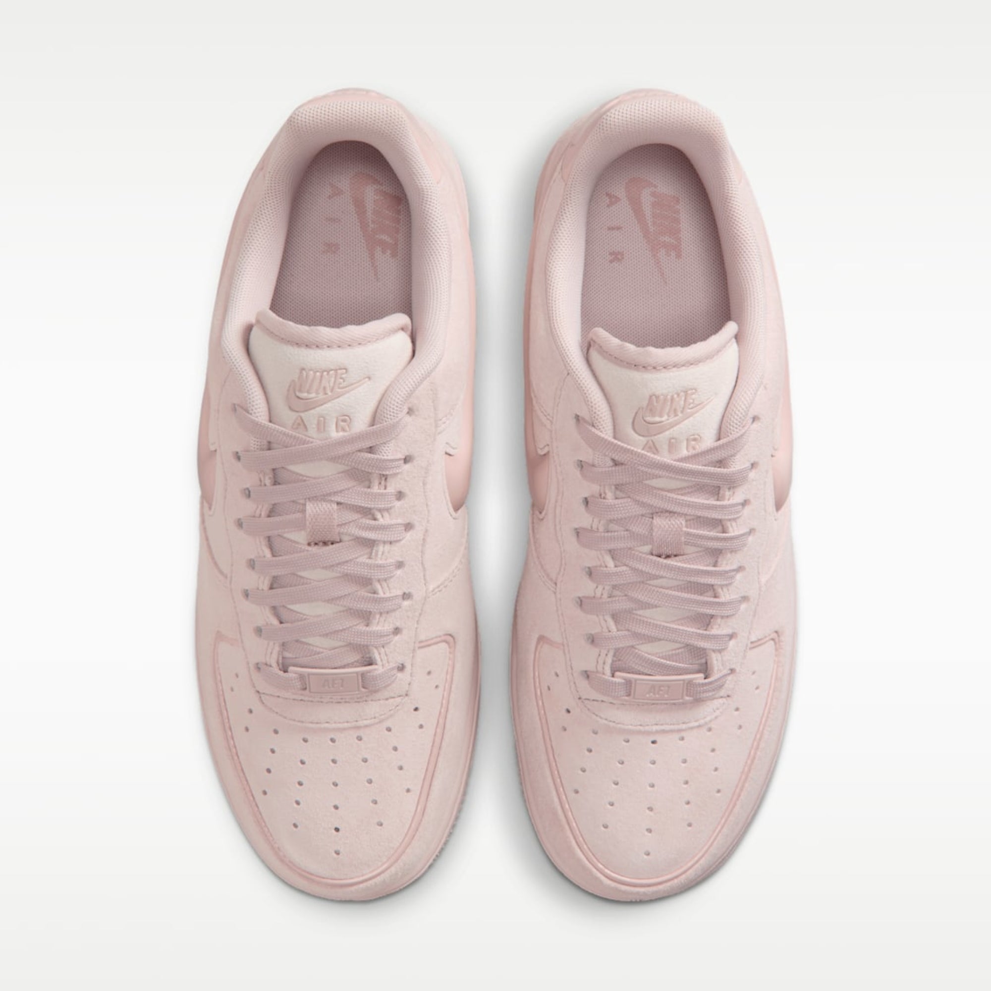 Дамски кецове Nike Air Force 1 '07 HV4406-601 отгоре