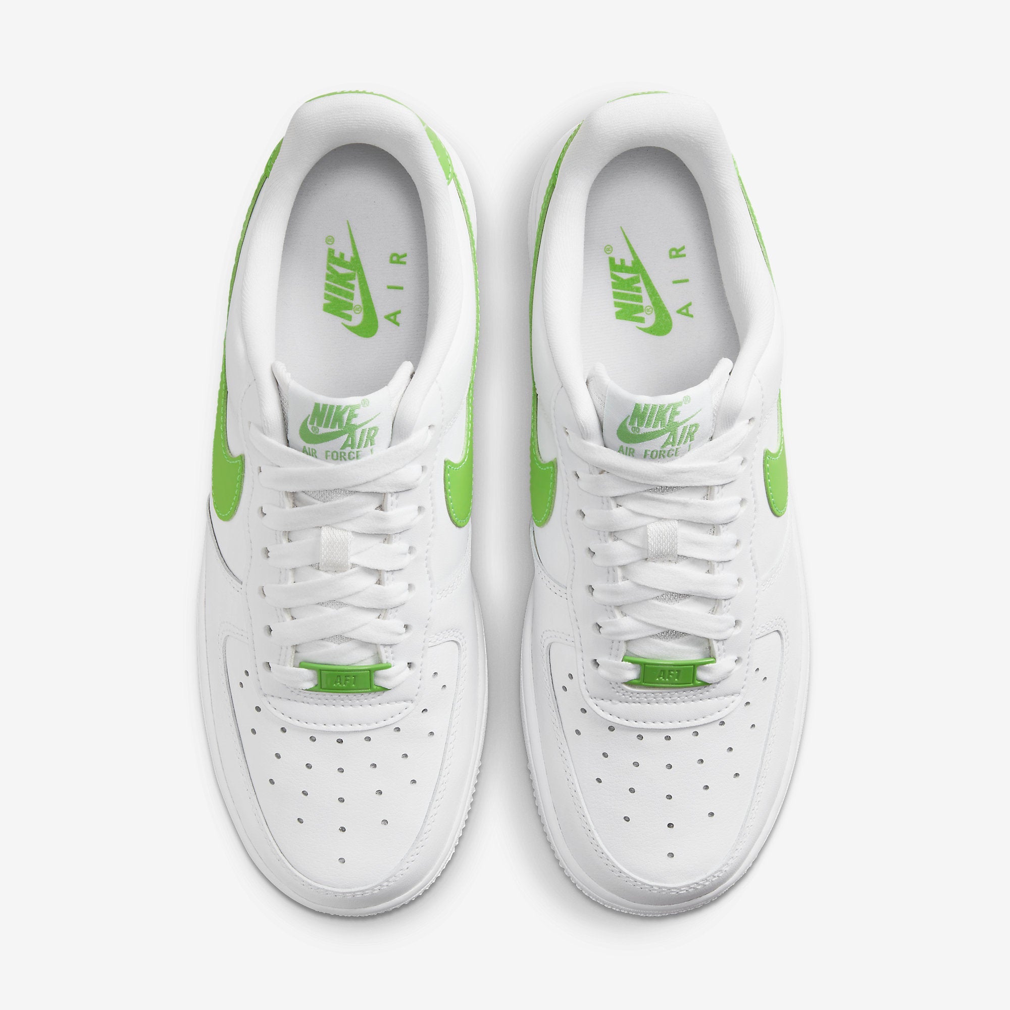 Дамски кецове Nike Air Force 1 Low - DD8959-112 отгоре