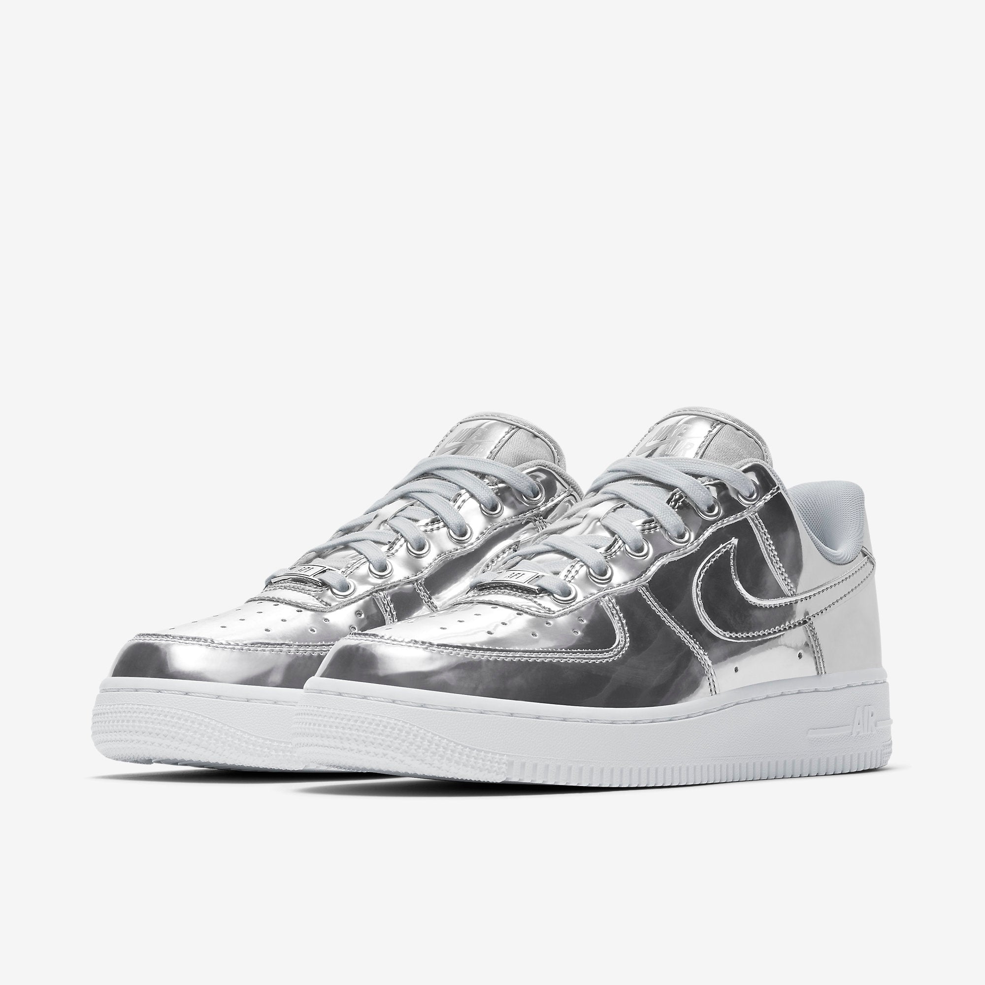 Дамски кецове Nike Air Force 1 SP Liquid Metal - CQ6566-001 отпред