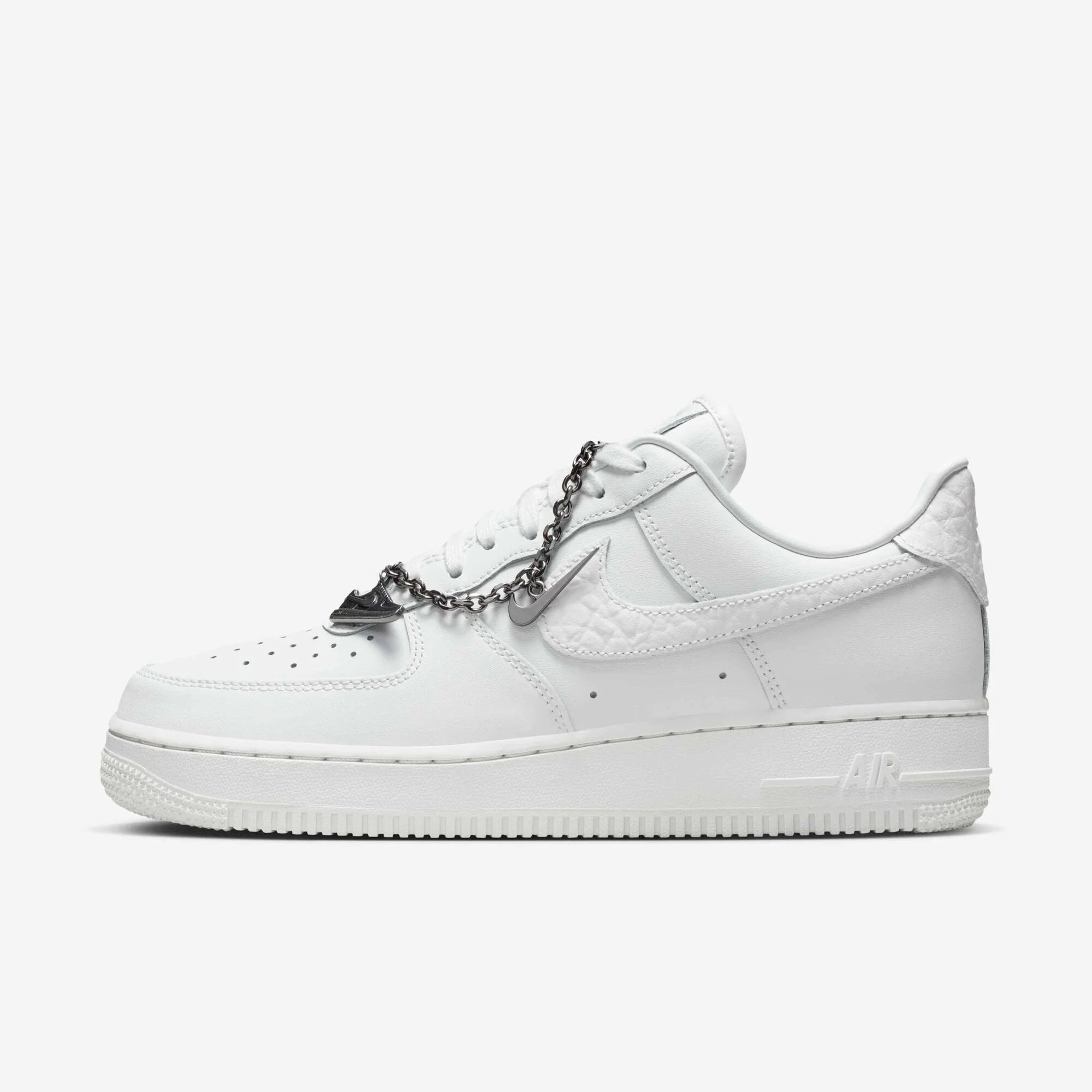 Дамски кецове Nike Air Force 1 '07 Low - Airhouse