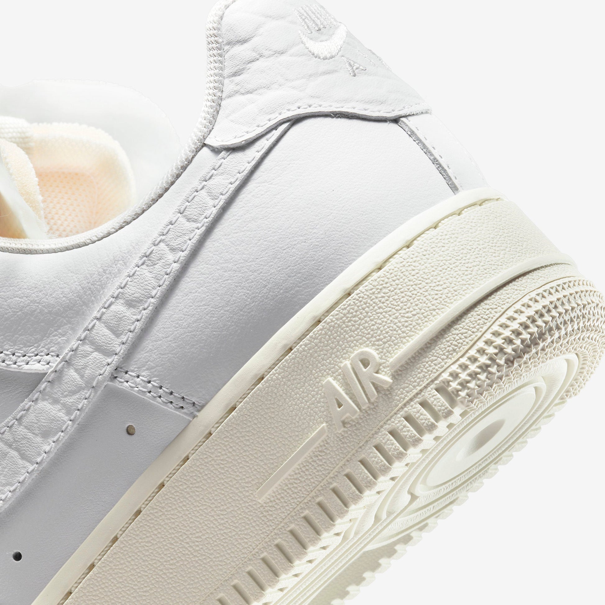 Дамски кецове Nike Air Force 1 Low “Bling” - Airhouse