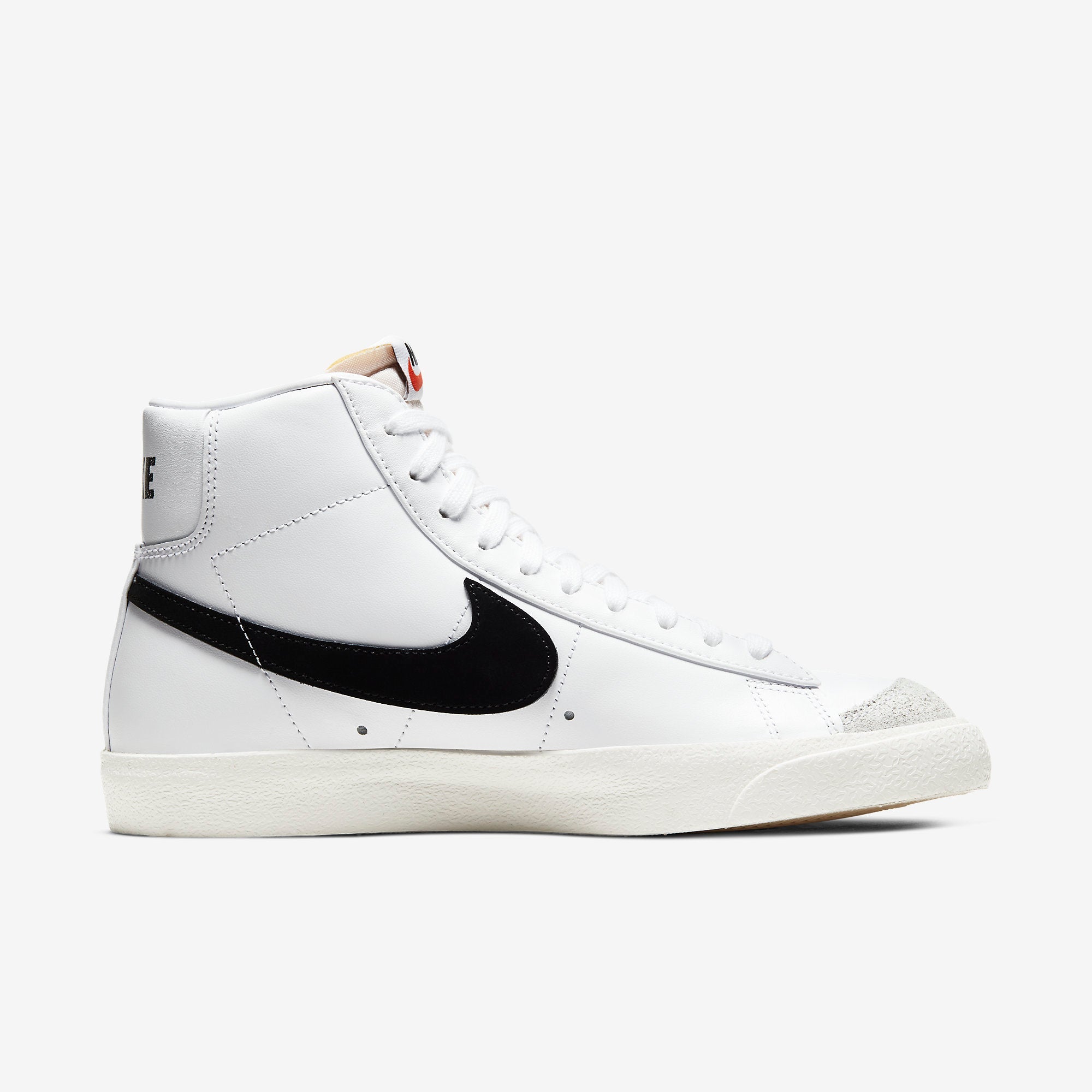 Дамски кецове Nike Blazer Mid 77 - Airhouse