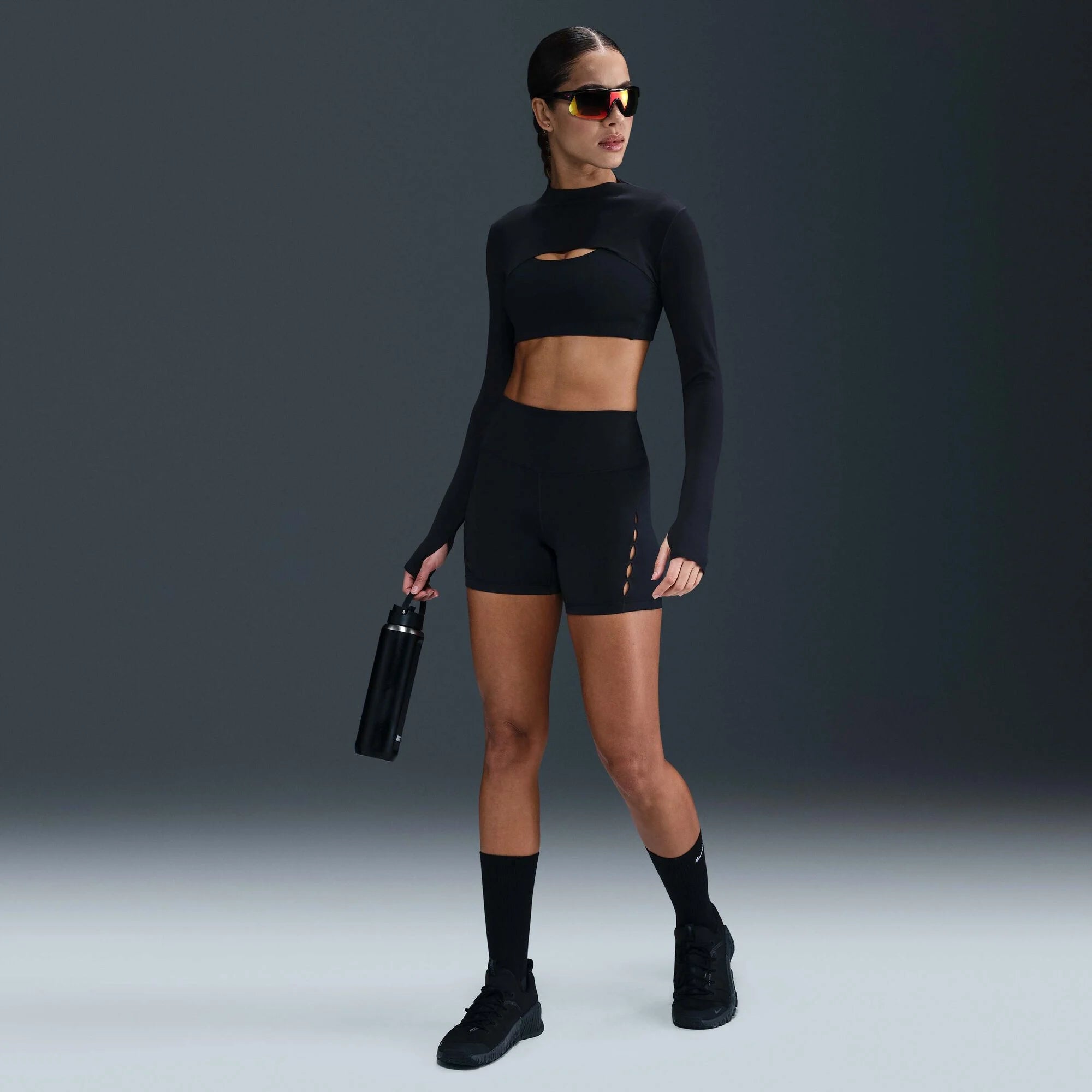 Дамски къс клин Nike One High-Waisted Biker Shorts - HJ3646-010 модел отпред