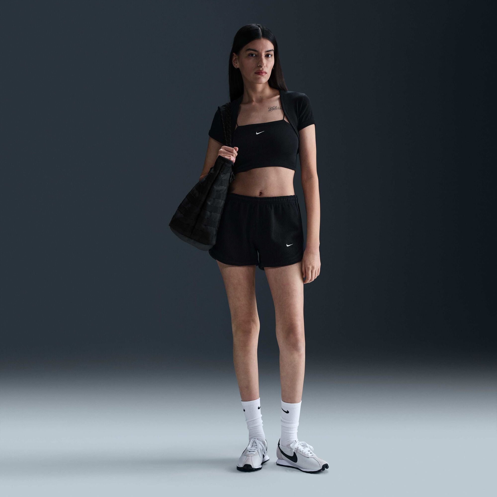 Дамски къс панталон Nike Sportswear Chill Waffle Mid-Rise Shorts - HJ3842-011 модел отпред