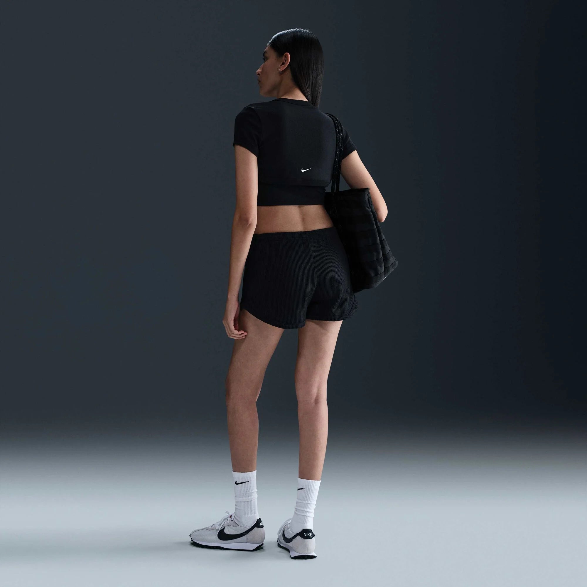 Дамски къс панталон Nike Sportswear Chill Waffle Mid-Rise Shorts - HJ3842-011 модел отзад