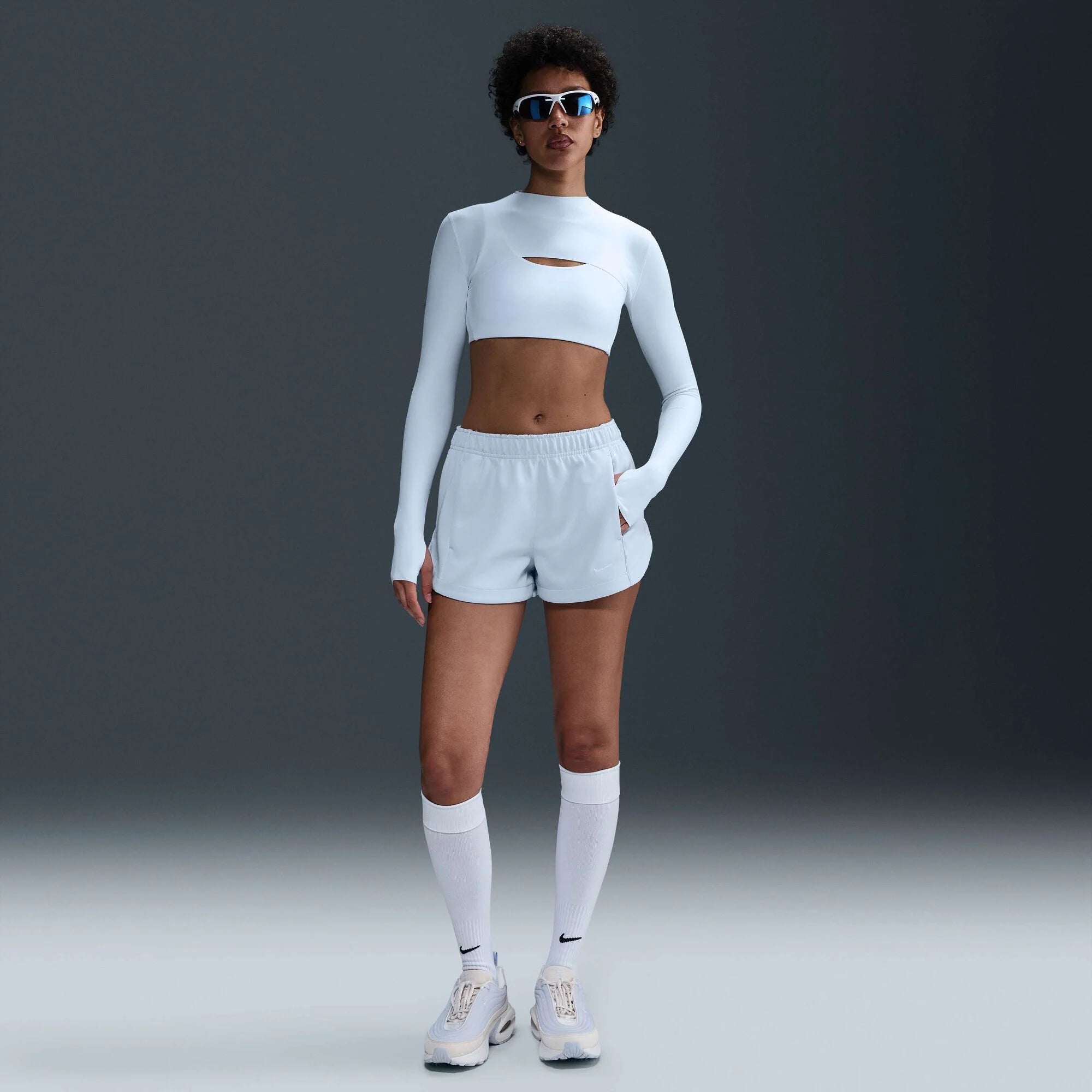 Дамски къс панталон Nike Windrunner Poly Knit Mid Rise Shorts - HJ1406-423 модел отпред