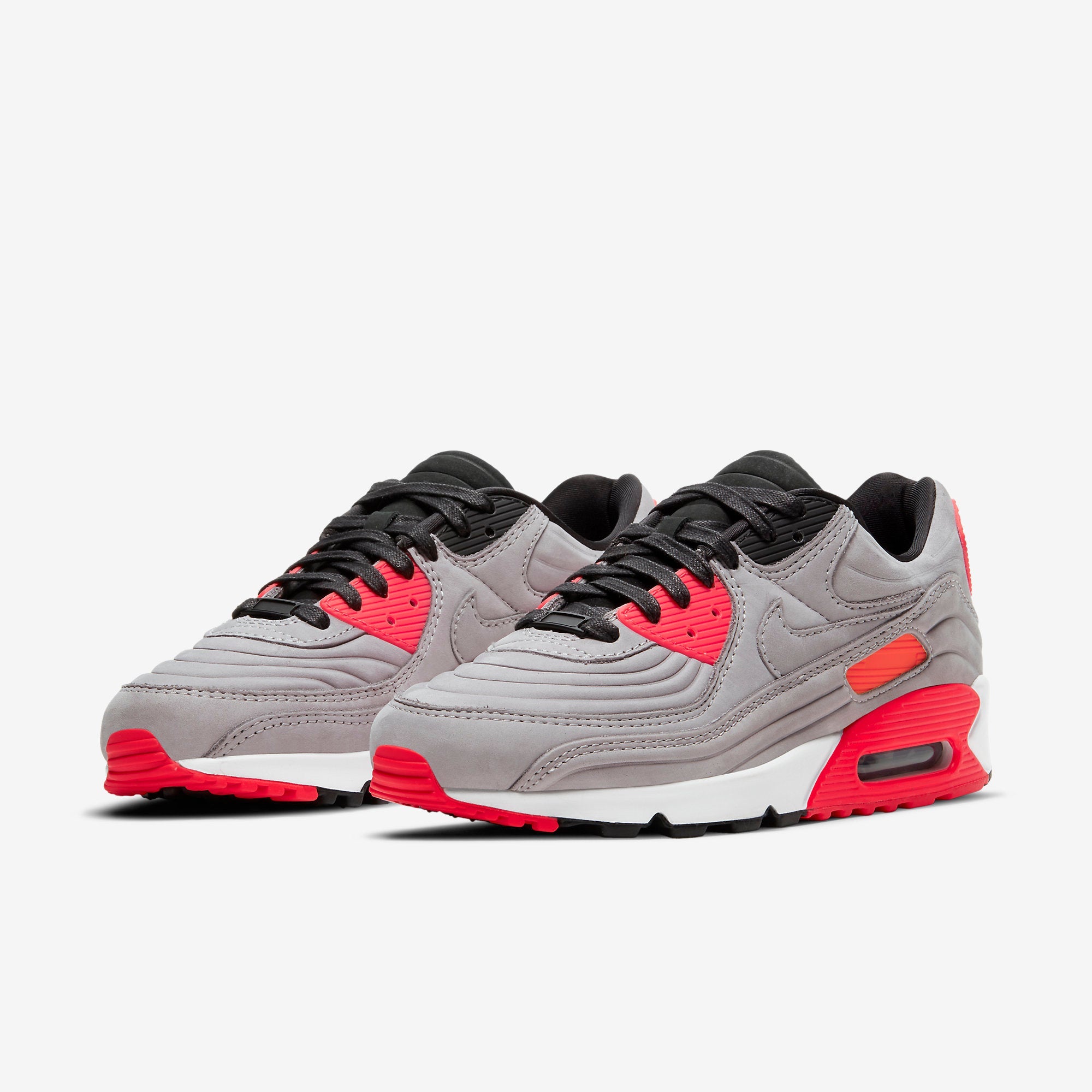 Дамски маратонки Nike Air Max 90 QS Lux - CZ7656-001 отпред
