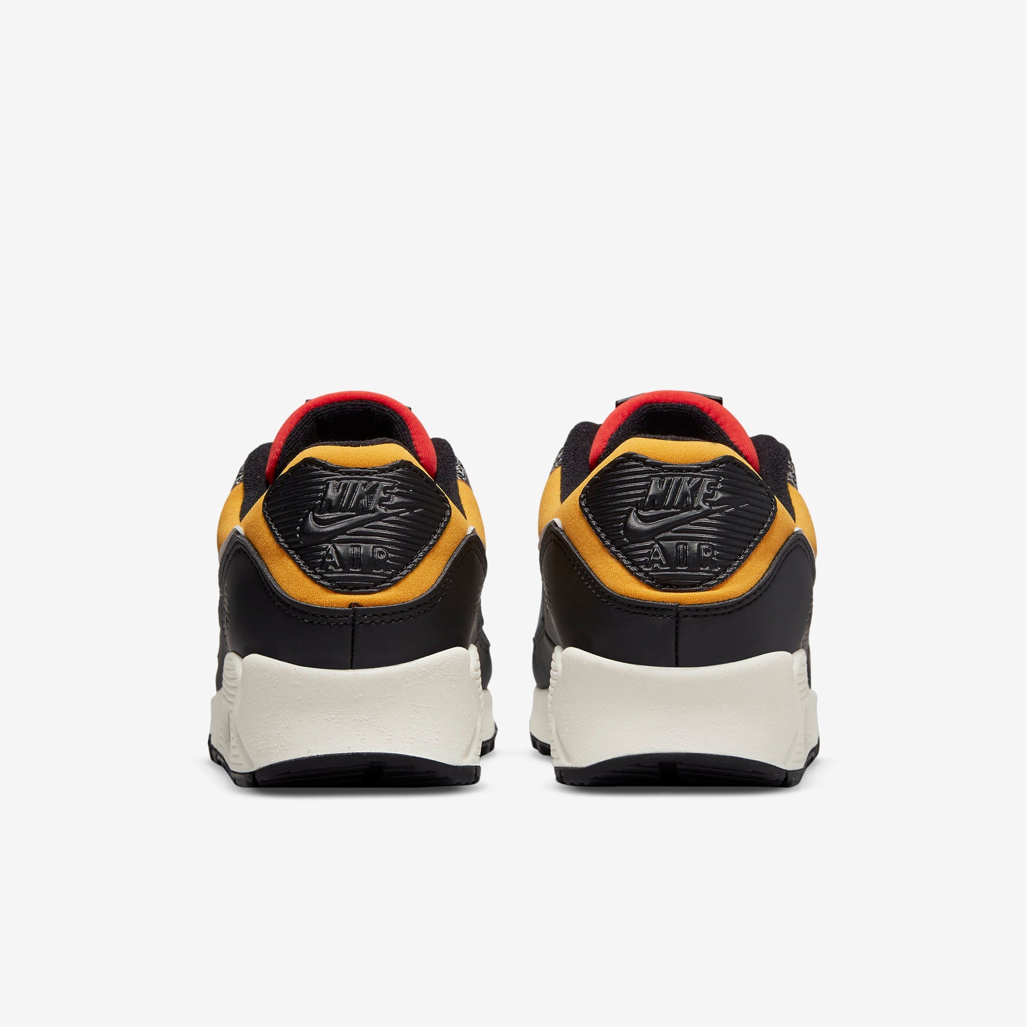 Дамски маратонки Nike Air Max 90 Safari - DC9446-001 отзад