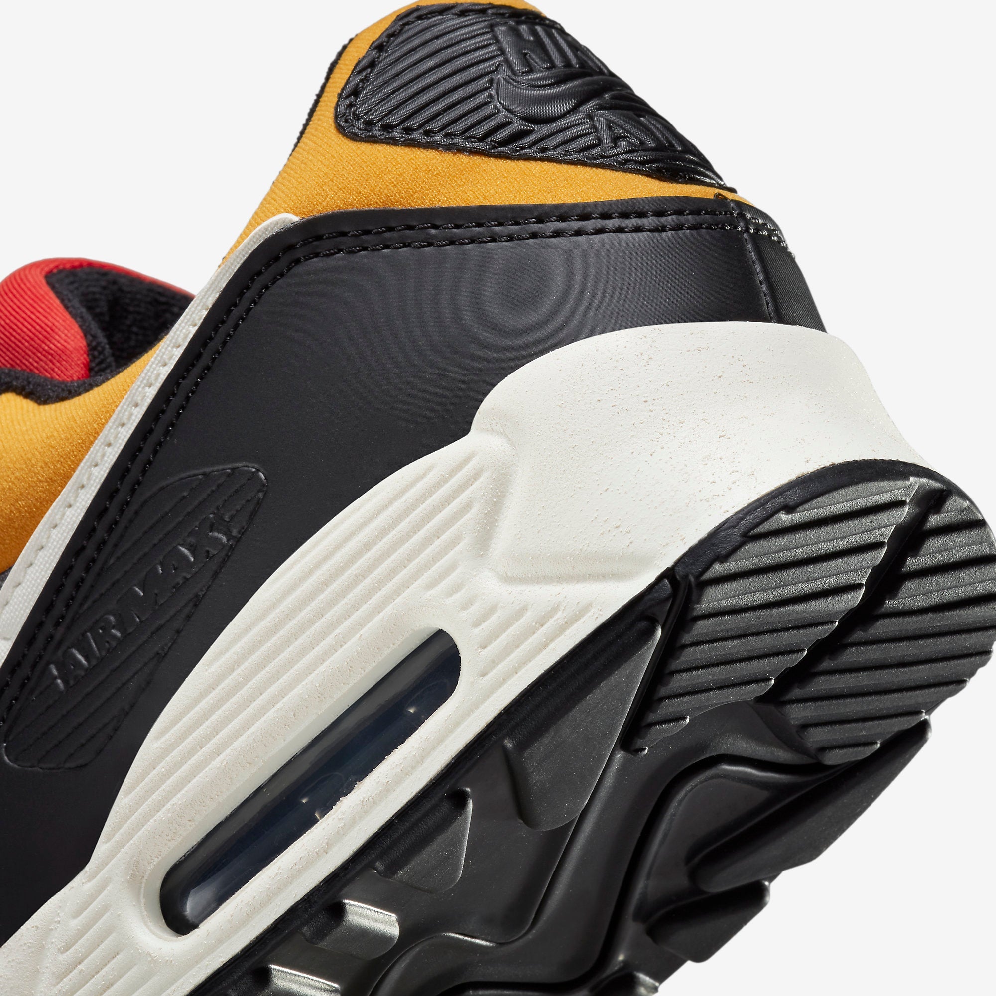 Дамски маратонки Nike Air Max 90 Safari - DC9446-001 детайл отзад