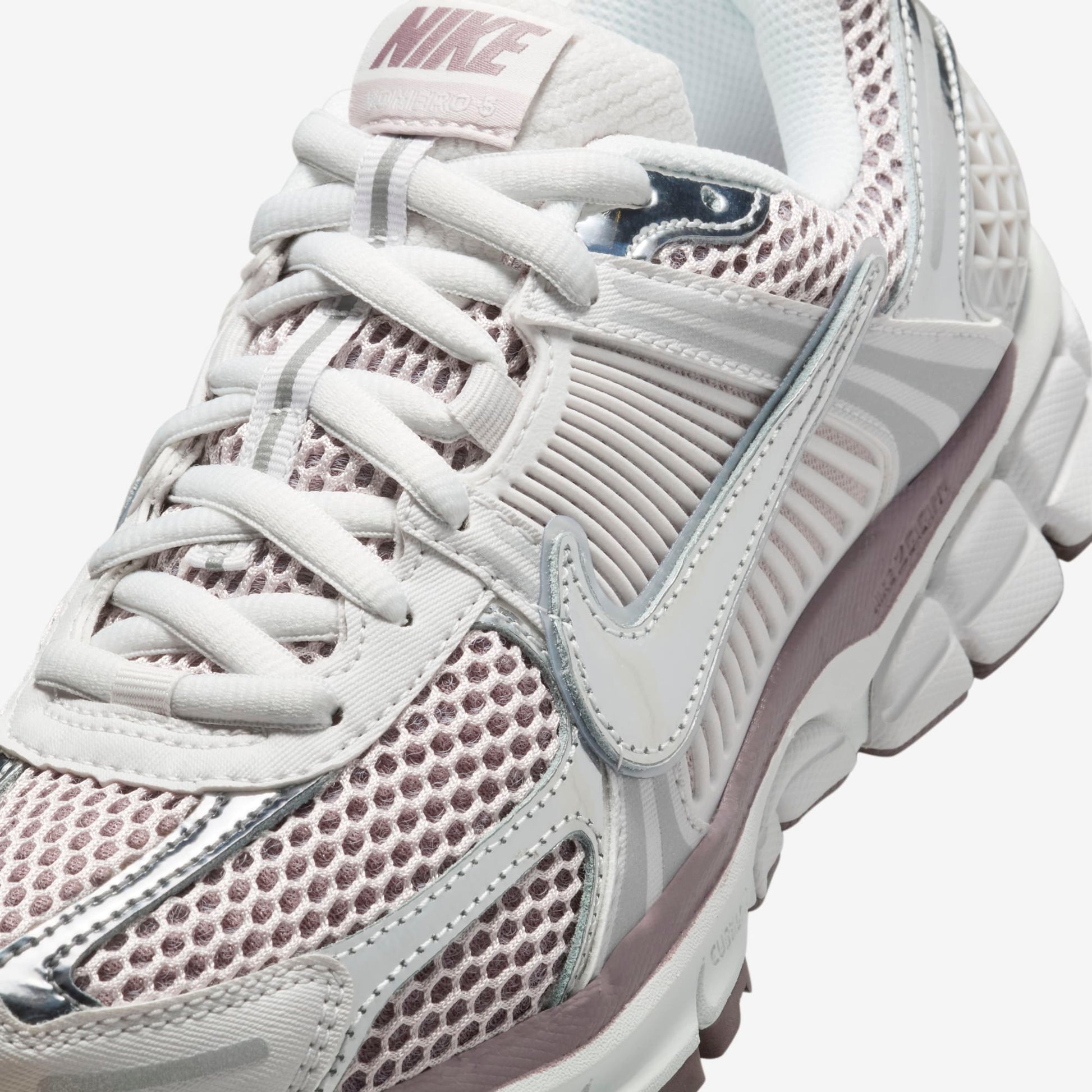 Дамски маратонки Nike Zoom Vomero 5 - Airhouse