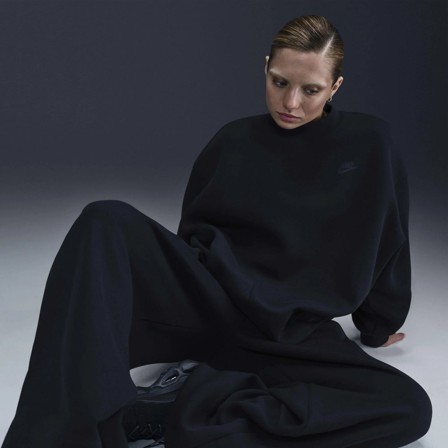 Дамски суитшърт Nike Tech Fleece Oversized Sweatshirt - Airhouse