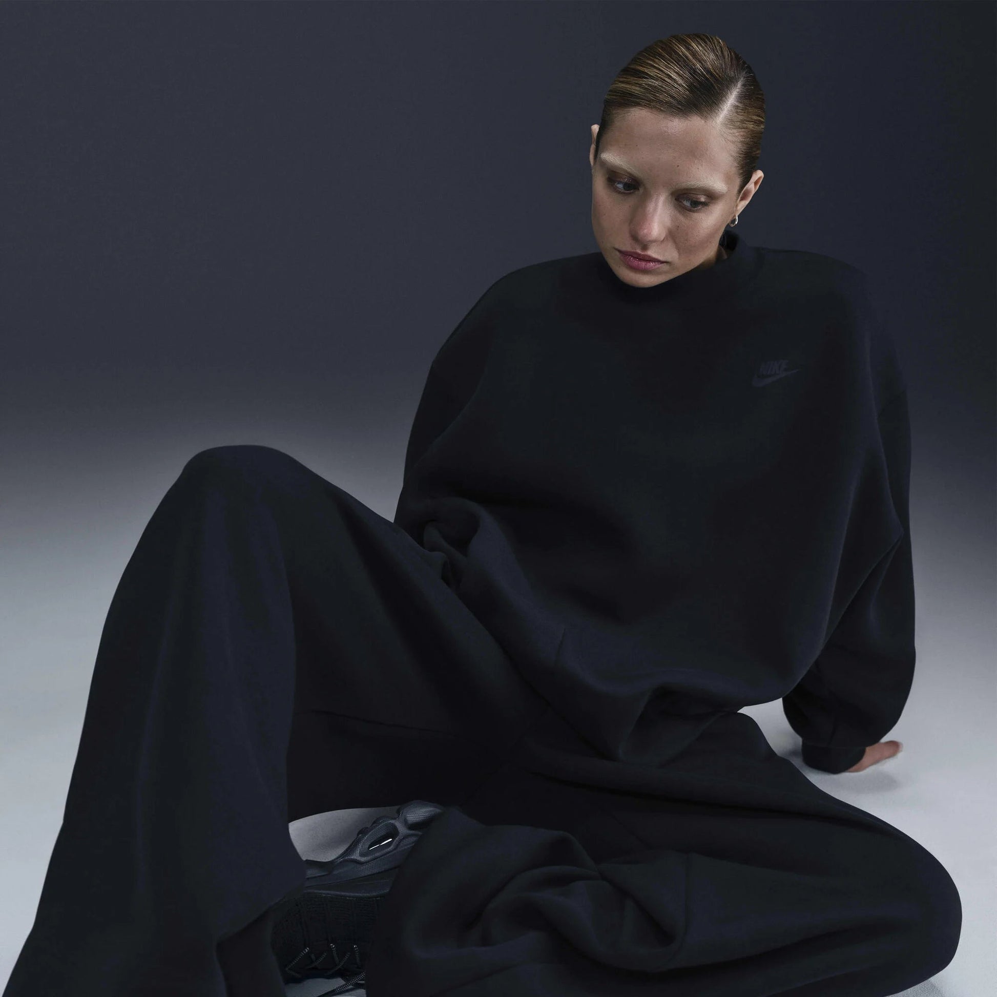 Дамски суитшърт Nike Tech Fleece Oversized Sweatshirt - Airhouse