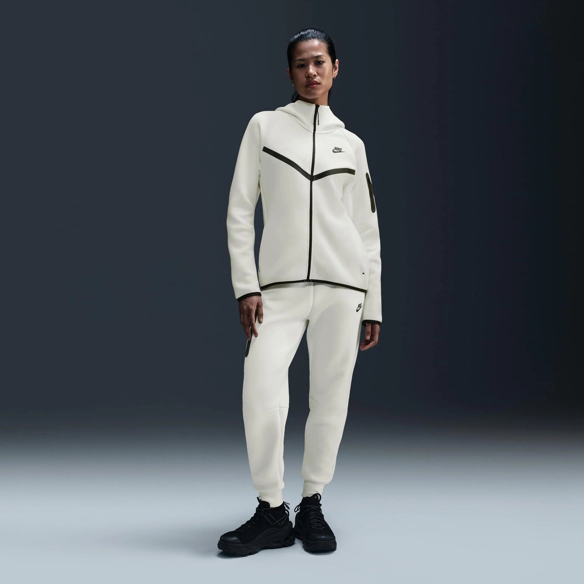 Дамско худи Nike Tech Fleece Hoodie - Airhouse