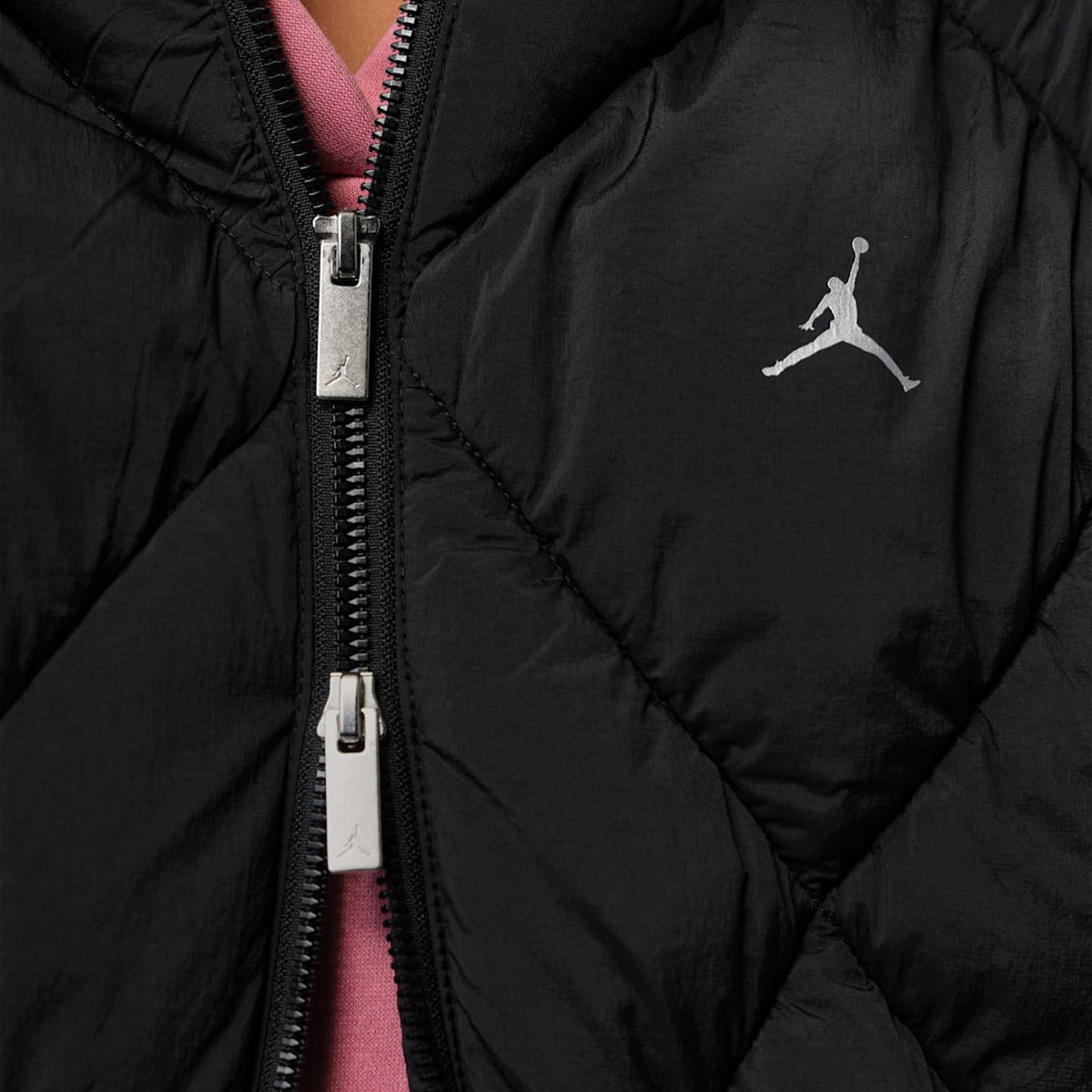 Дамско яке Jordan Brooklyn Puffer Jacket - IM7234-010 детайл цип