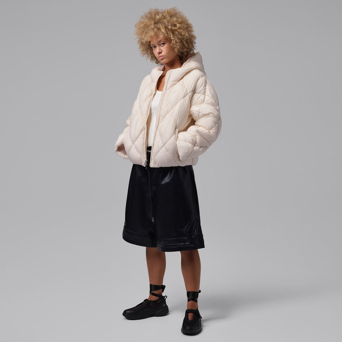 Дамско яке Jordan Brooklyn Puffer Jacket - IM7234-272 модел отпред