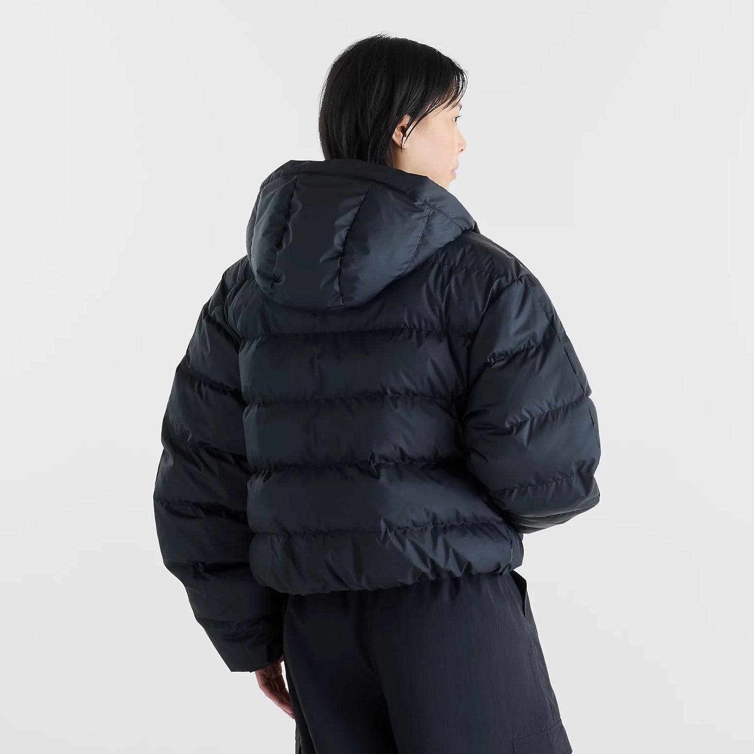 Дамско яке New Balance Boston Puffer Jacket - WJ62V5SNBK отзад