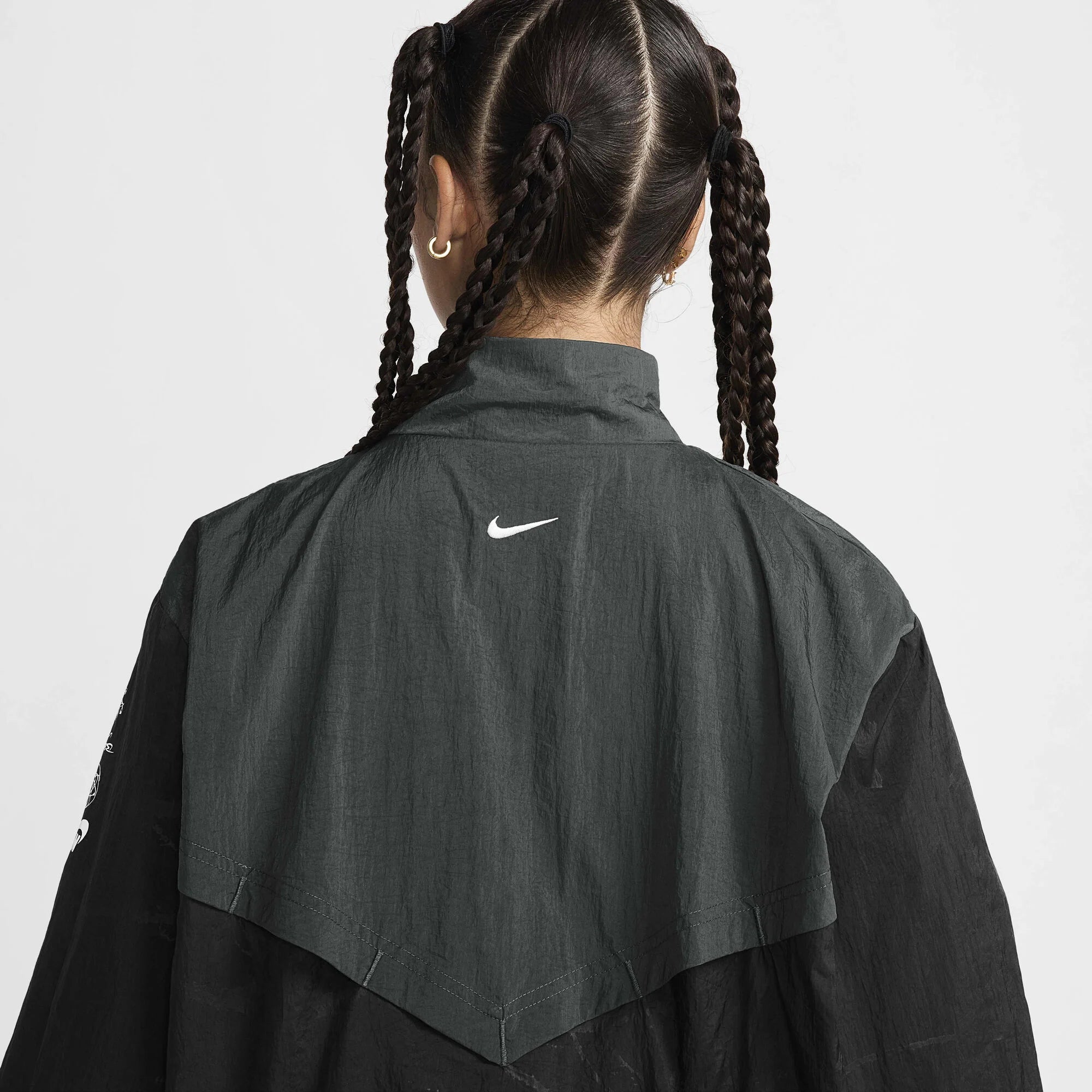 Дамско яке Nike Breaking Windrunner Jacket - Airhouse