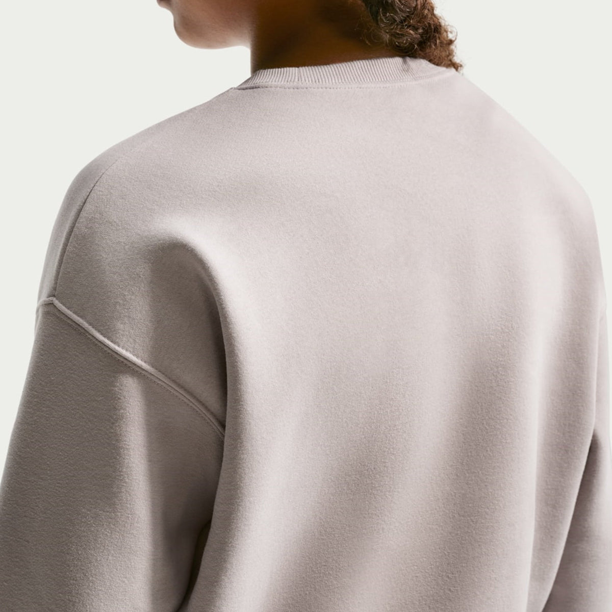 Детска блуза Nike Sportswear Studio Boxy Fleece Crew Neck - IM5098-211 отзад