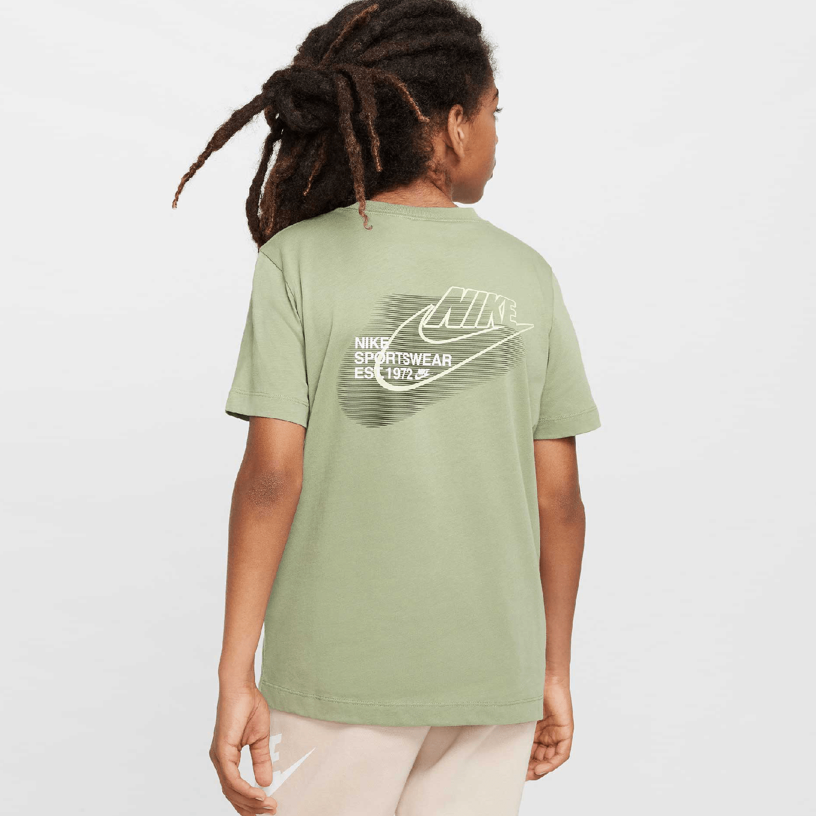 Детска тениска Nike Standard Issue Graphic Tee - Airhouse