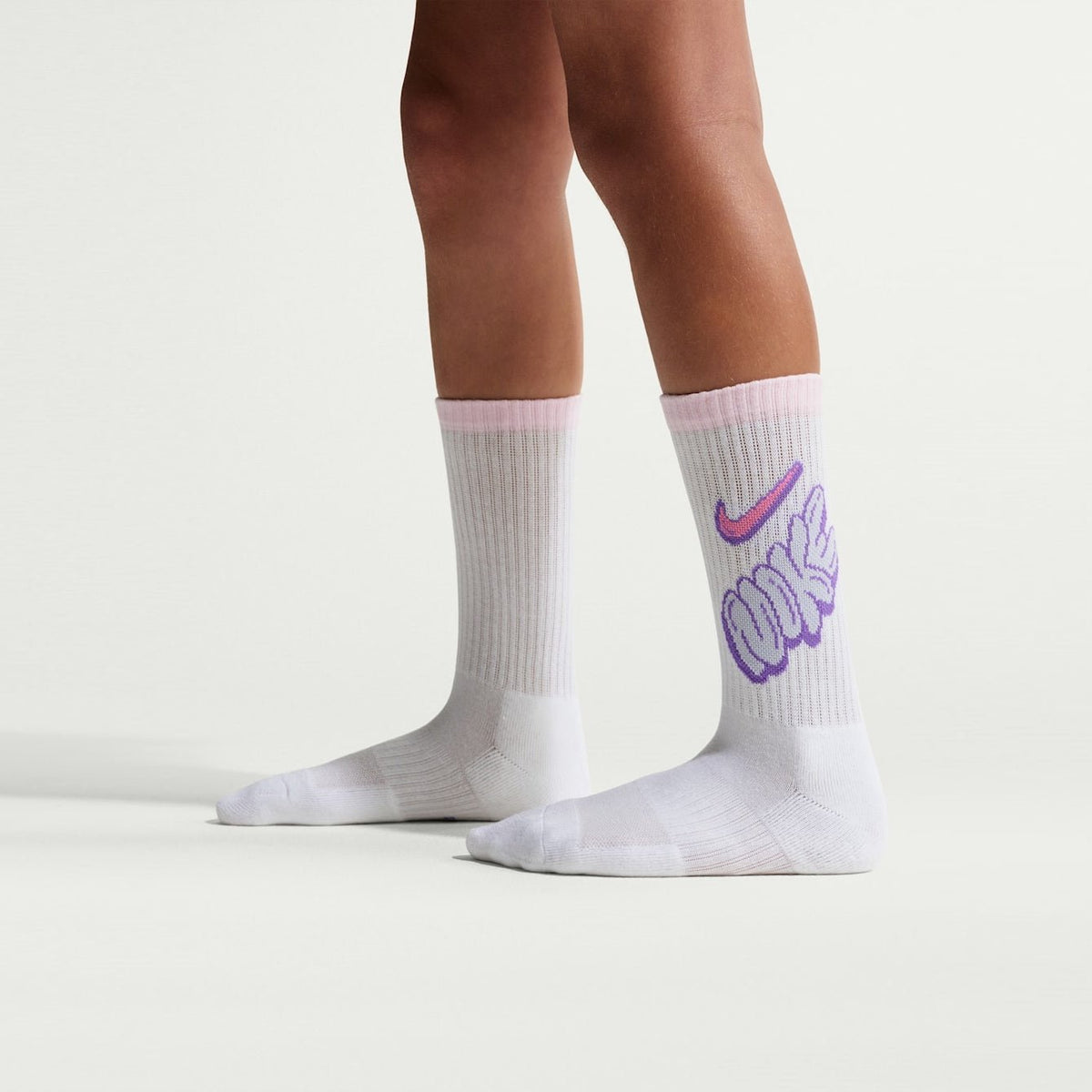 Детски чорапи Nike Everyday Cushioned Crew Socks (6 Pairs) - IQ2212-905 модел