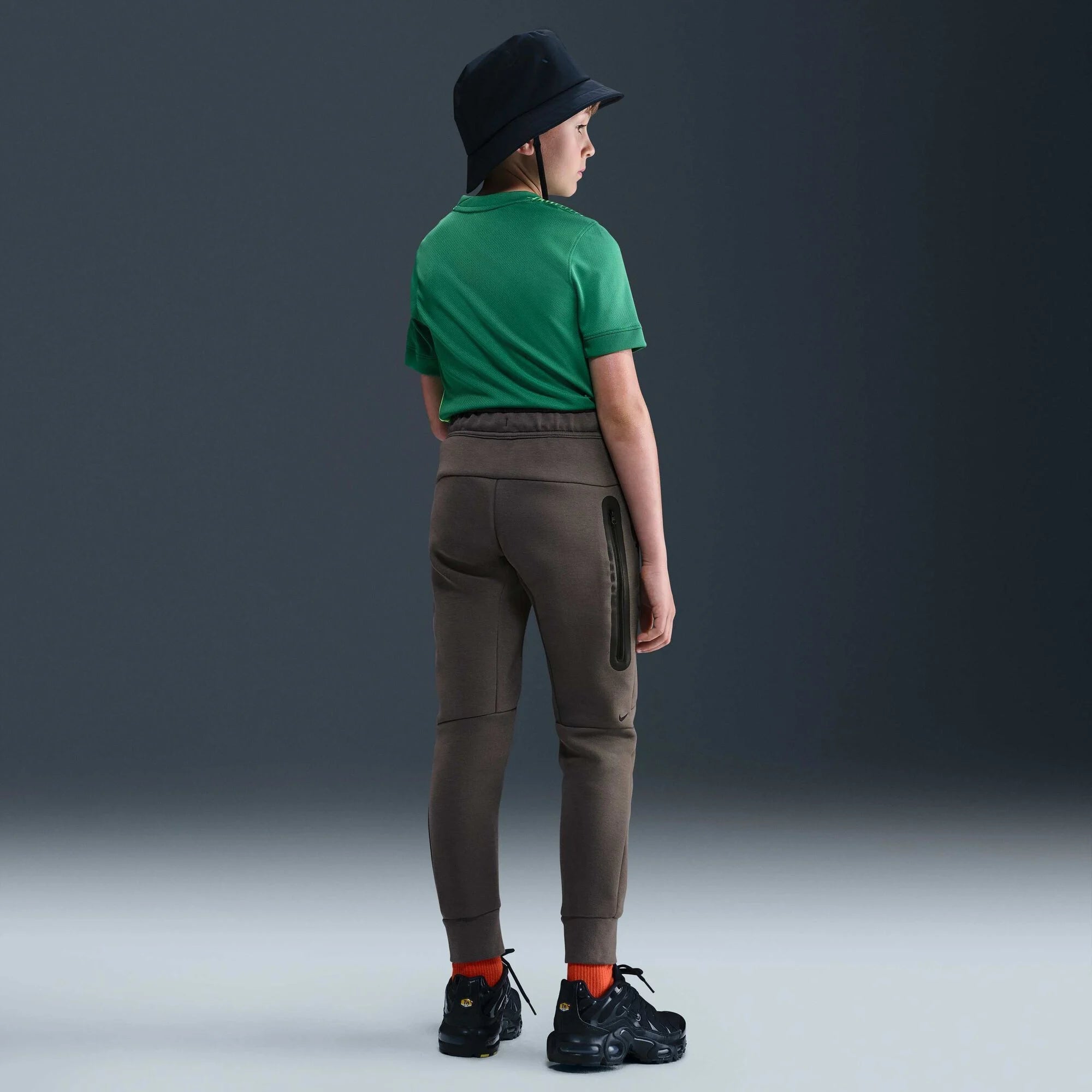 Детски джогър Nike Sportswear Tech Fleece Joggers - HV5869-289 модел отзад