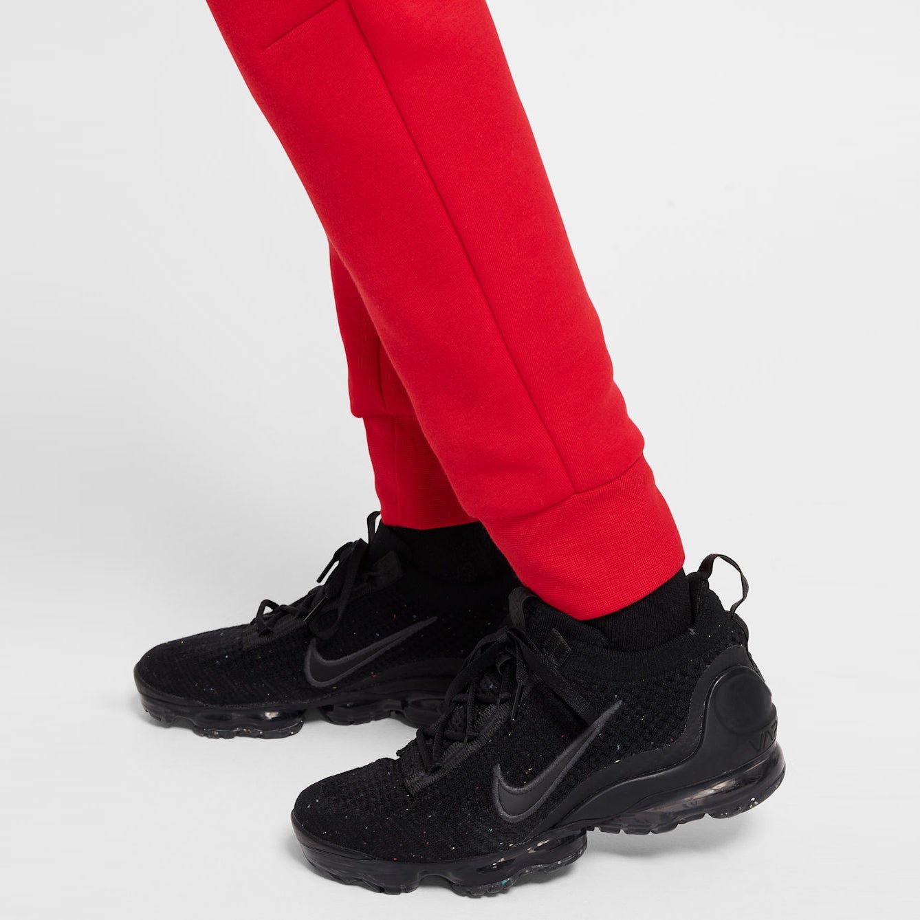 Детски джогър Nike Sportswear Tech Fleece Joggers - HV5869-657 детайл крачоли