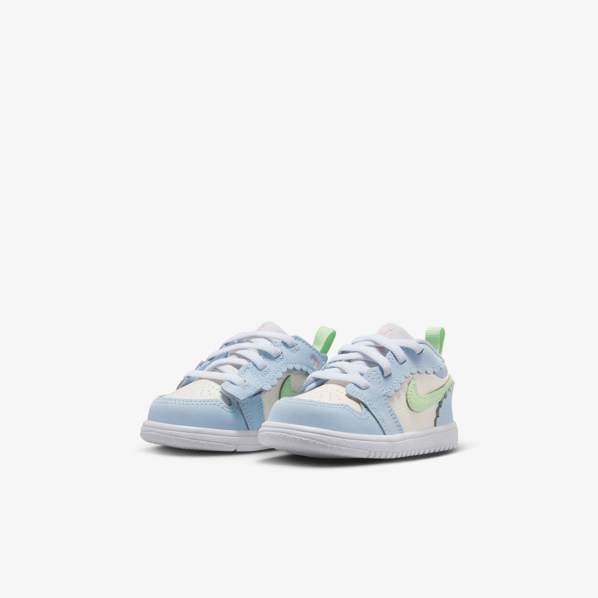 Детски кецове Jordan 1 Low Alt SE (TD) - IB7120-403 отпред