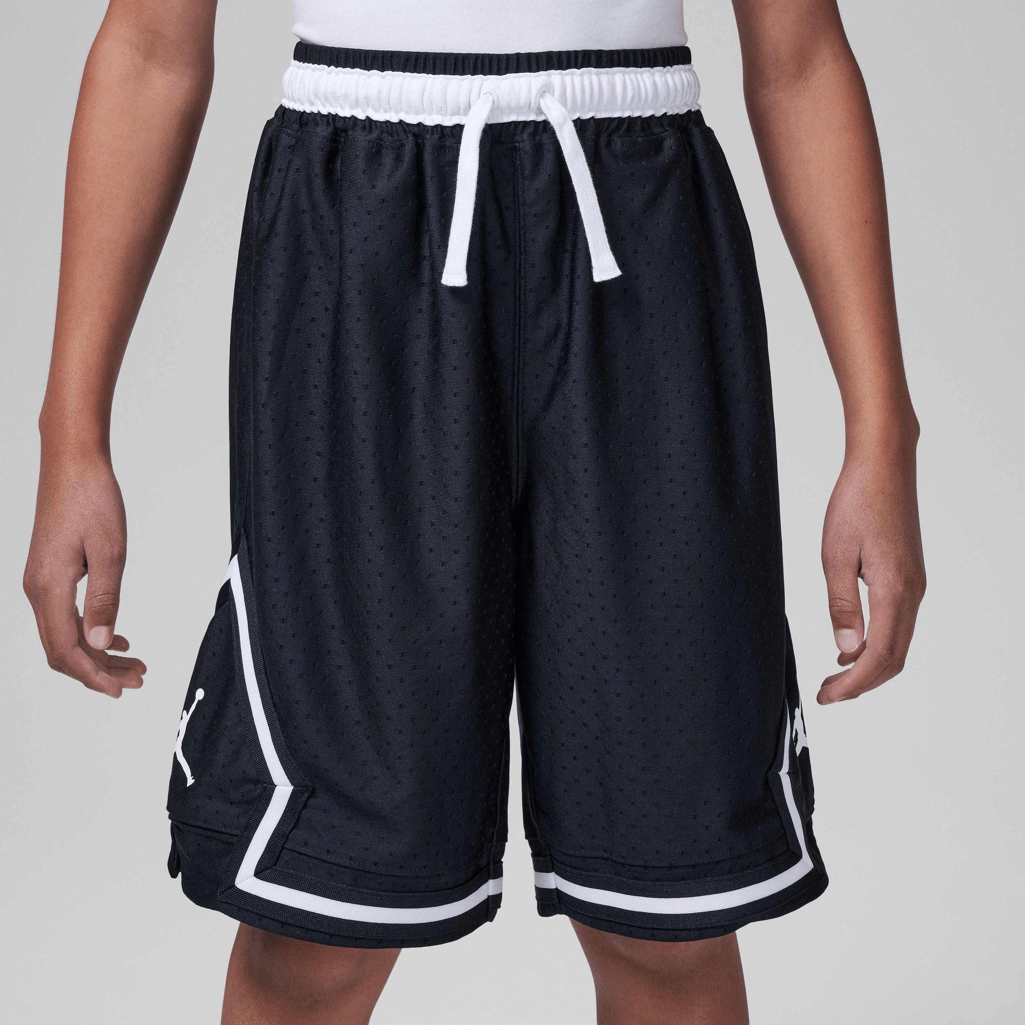 Детски къс панталон Jordan Sport Dri-FIT Diamond Shorts - 95D313-023 отпред
