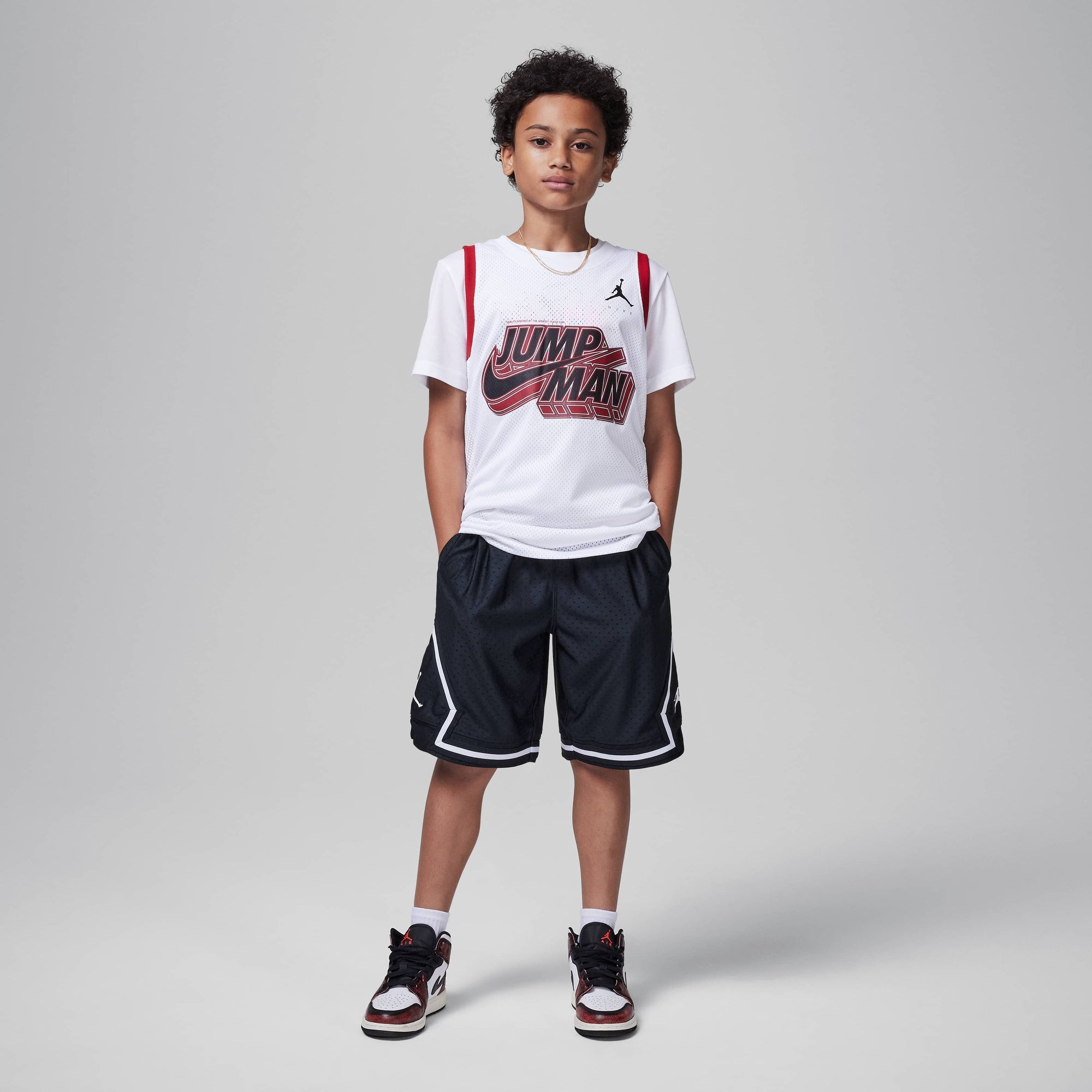 Детски къс панталон Jordan Sport Dri-FIT Diamond Shorts - 95D313-023 модел отпред