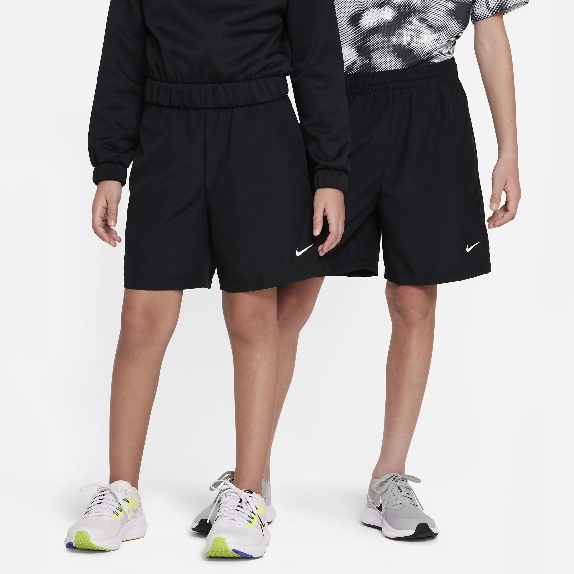 Детски къс панталон Nike Multi Dri-FIT Training Shorts - DX5382-010