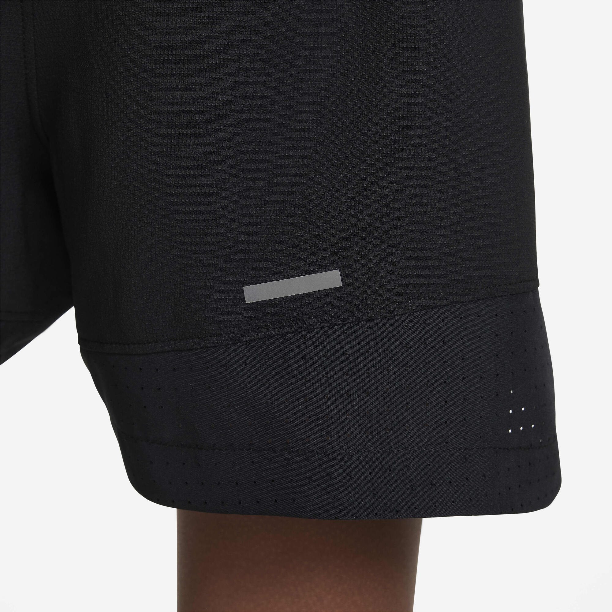 Детски къс панталон Nike Multi Tech EasyOn Dri-FIT Training Shorts - FB1294-010 детайл отзад