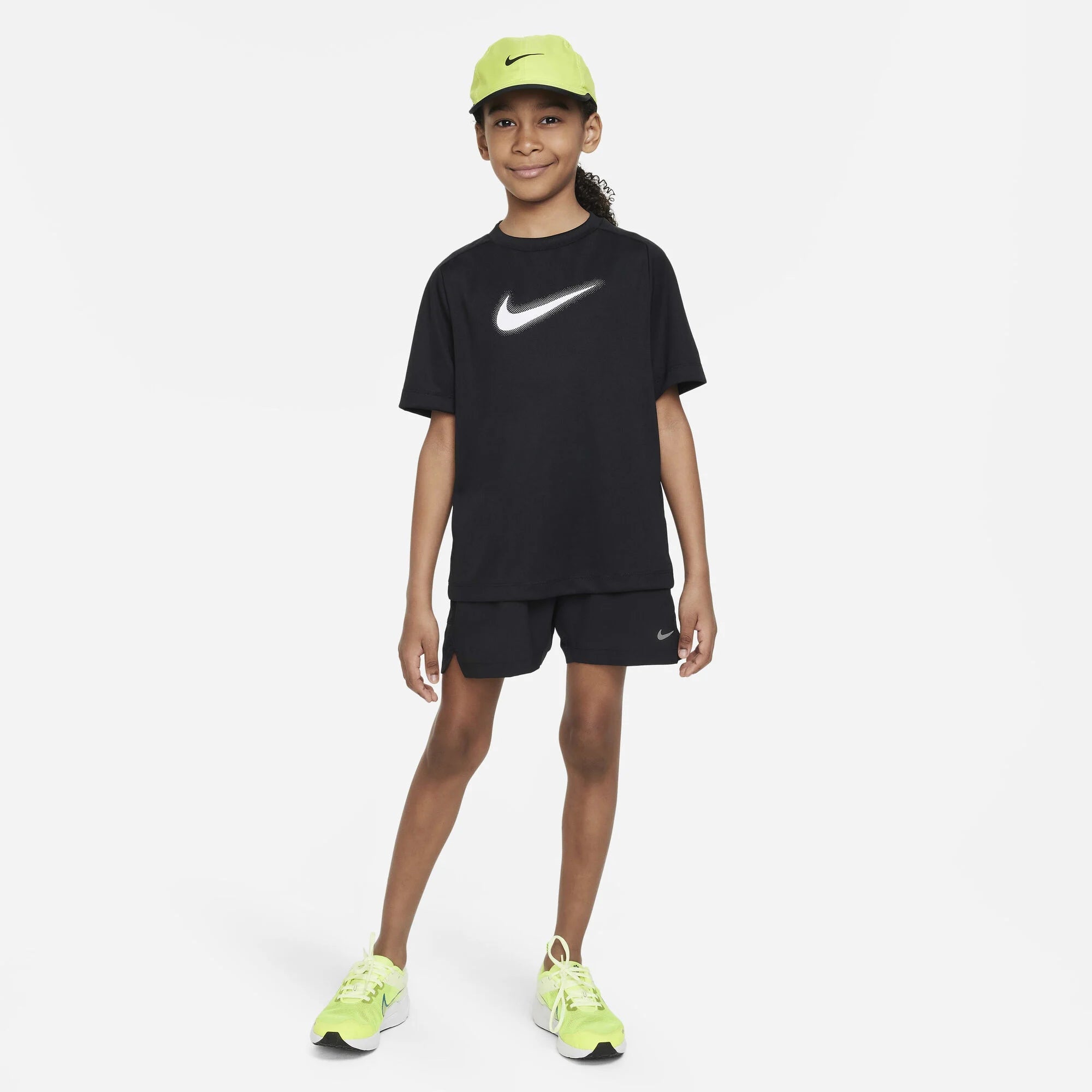 Детски къс панталон Nike Multi Tech EasyOn Dri-FIT Training Shorts - FB1294-010 модел отпред