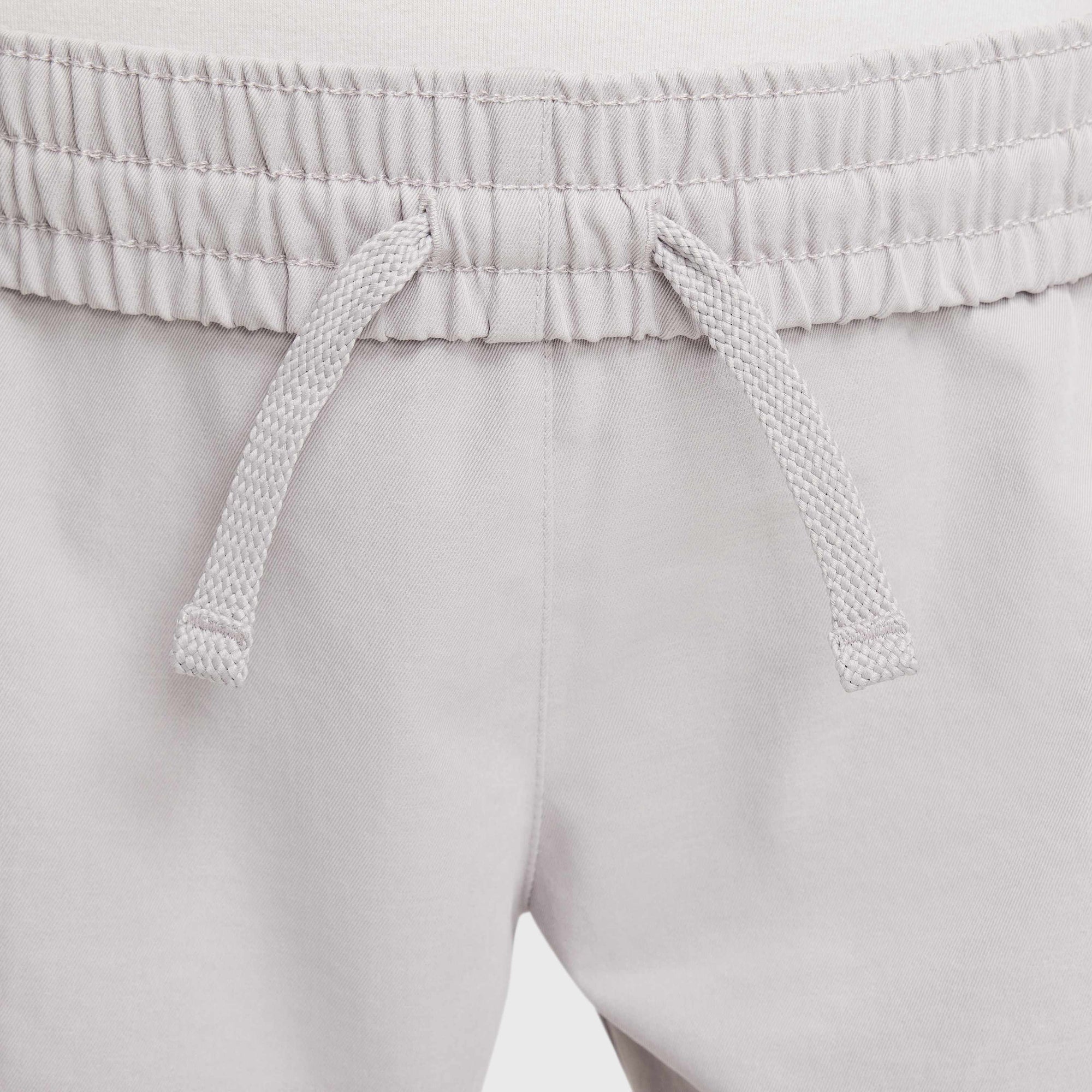 Детски къс панталон Nike Sportswear Girls Woven Cargo Shorts - HF8178-009 детайл ластик