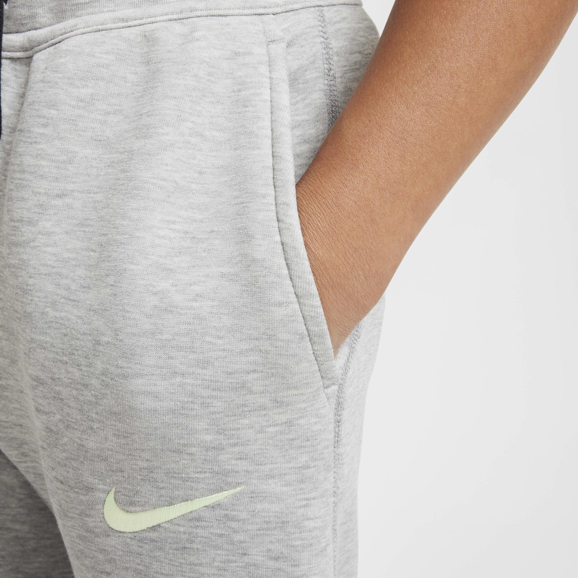Детски панталон Nike F.C. Barcelona Tech Fleece Pants - Airhouse