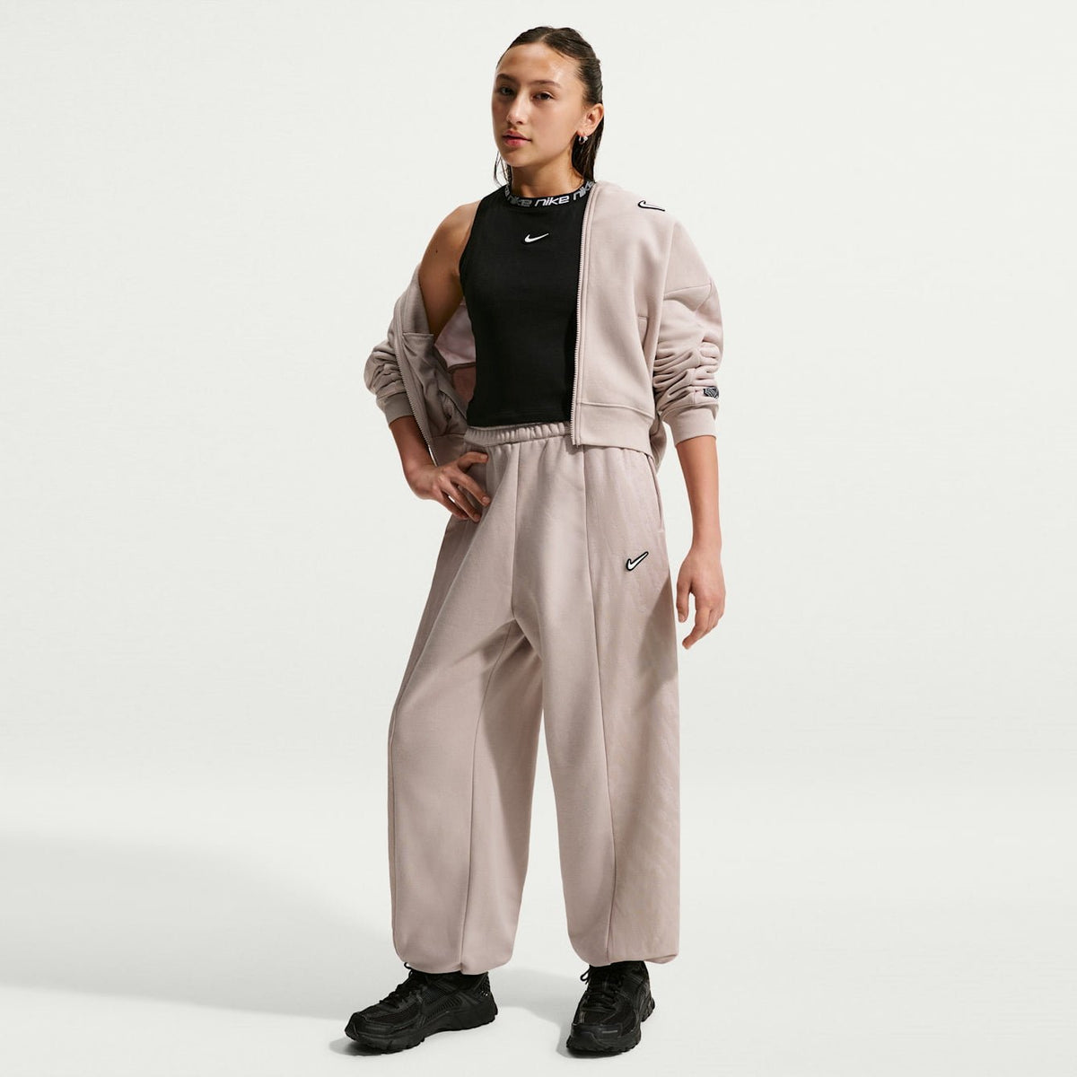 Детски панталон Nike Sportswear Fleece Trousers - IM4930-211 модел отпред