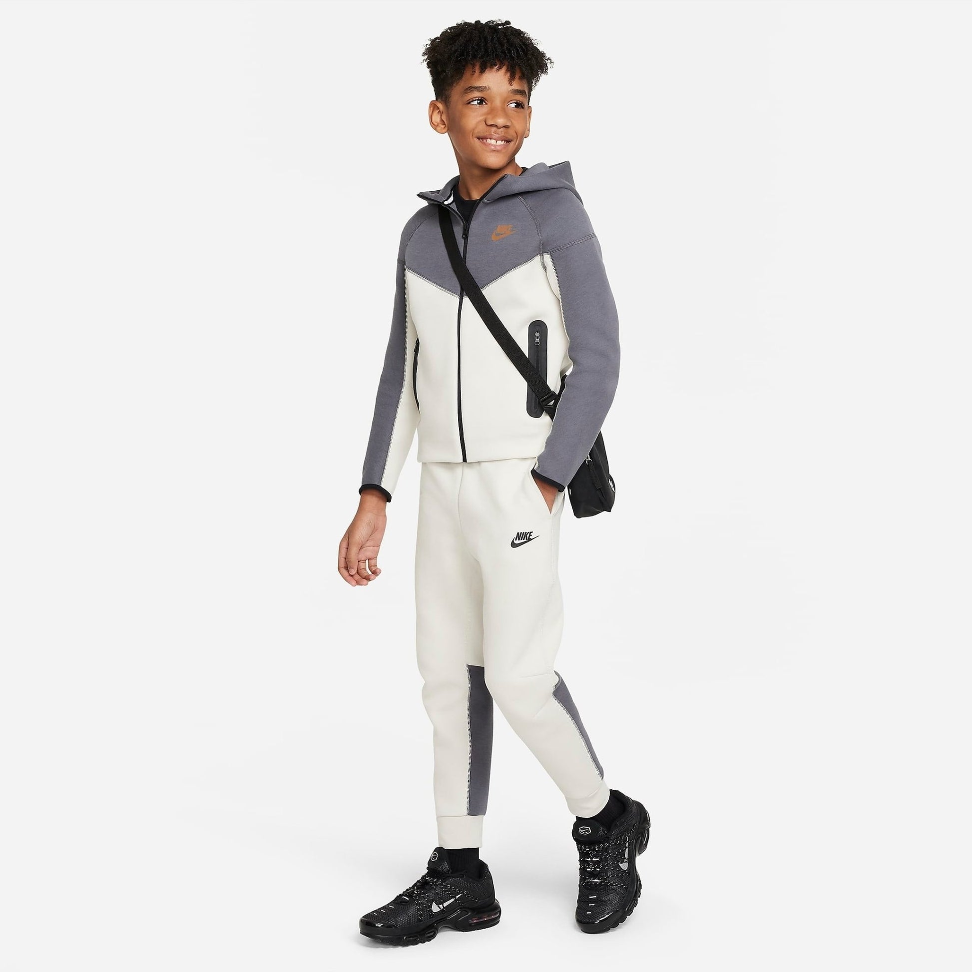 Детски панталон Nike Sportswear Tech Fleece Trousers - Airhouse